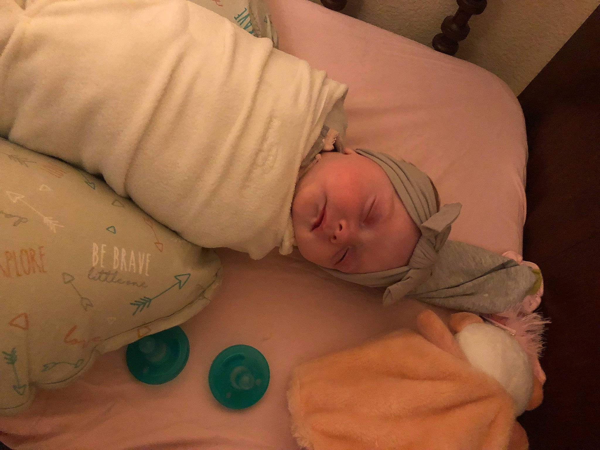 Freyja is registered to the contest to win money with this photo: baby, baby_products, baby_safety, baby_sleeping, baby_toddler_clothing, bed, bed_sheet, bedding, bedtime, child, comfort, finger, human_body, linens, medical, nap, person, room, service, sleep