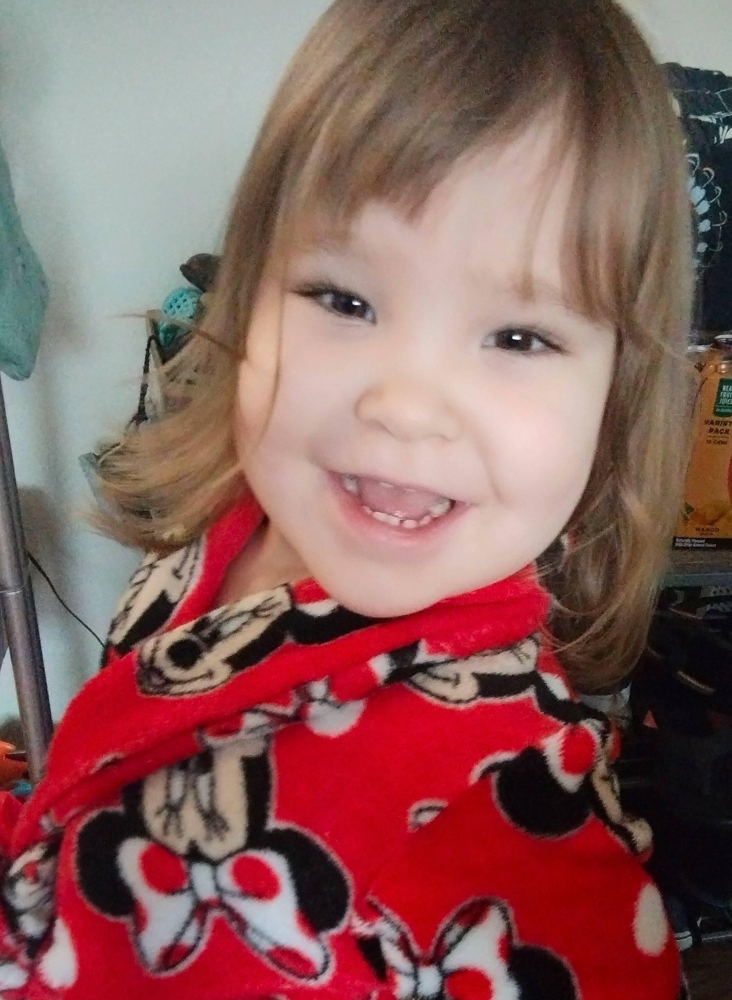 Emma is registered to the contest to win money with this photo: bangs, cheek, chin, cool, eye, eyebrow, eyelash, facial_expression, fun, hair, happy, iris, jaw, joy, lip, neck, nose, person, skin, sleeve