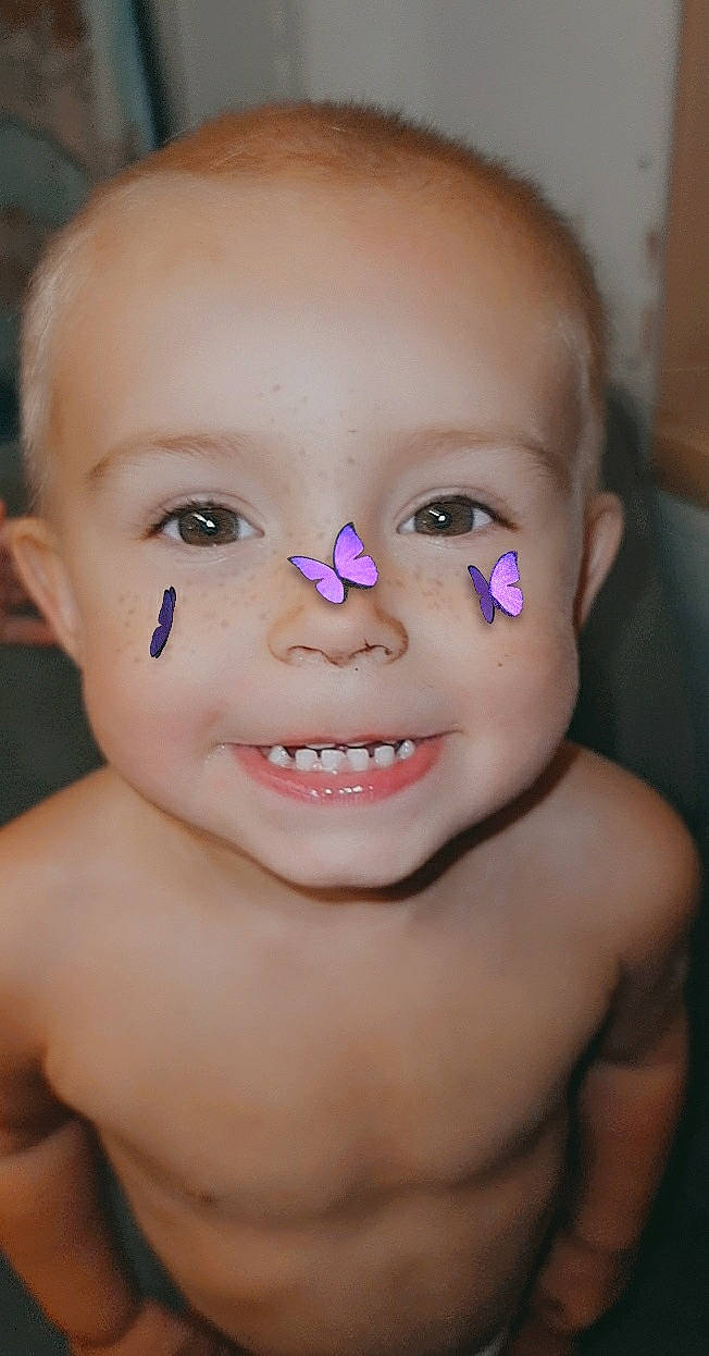 Lochlan is registered to the contest to win money with this photo: arm, cheek, chin, ear, eye, eyebrow, eyelash, facial_expression, forehead, human_body, iris, jaw, lip, mammal, mouth, muscle, neck, nose, person, skin