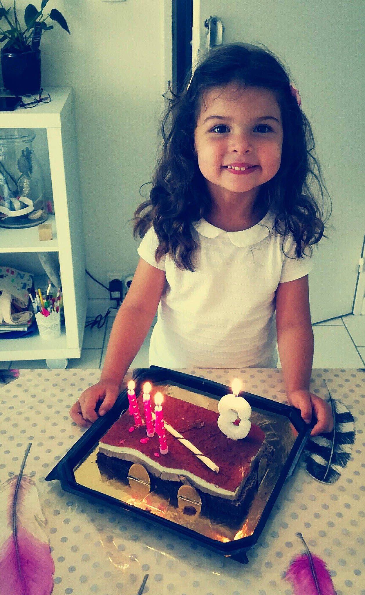 Mylla participe au concours pour gagner de l'argent avec cette photo : baked_goods, baking, birthday, birthday_cake, birthday_candle, blue, cake, cake_decorating, cake_decorating_supply, child, dessert, event, food, happy, icing, joy, person, shelf, smile, sugar_cake