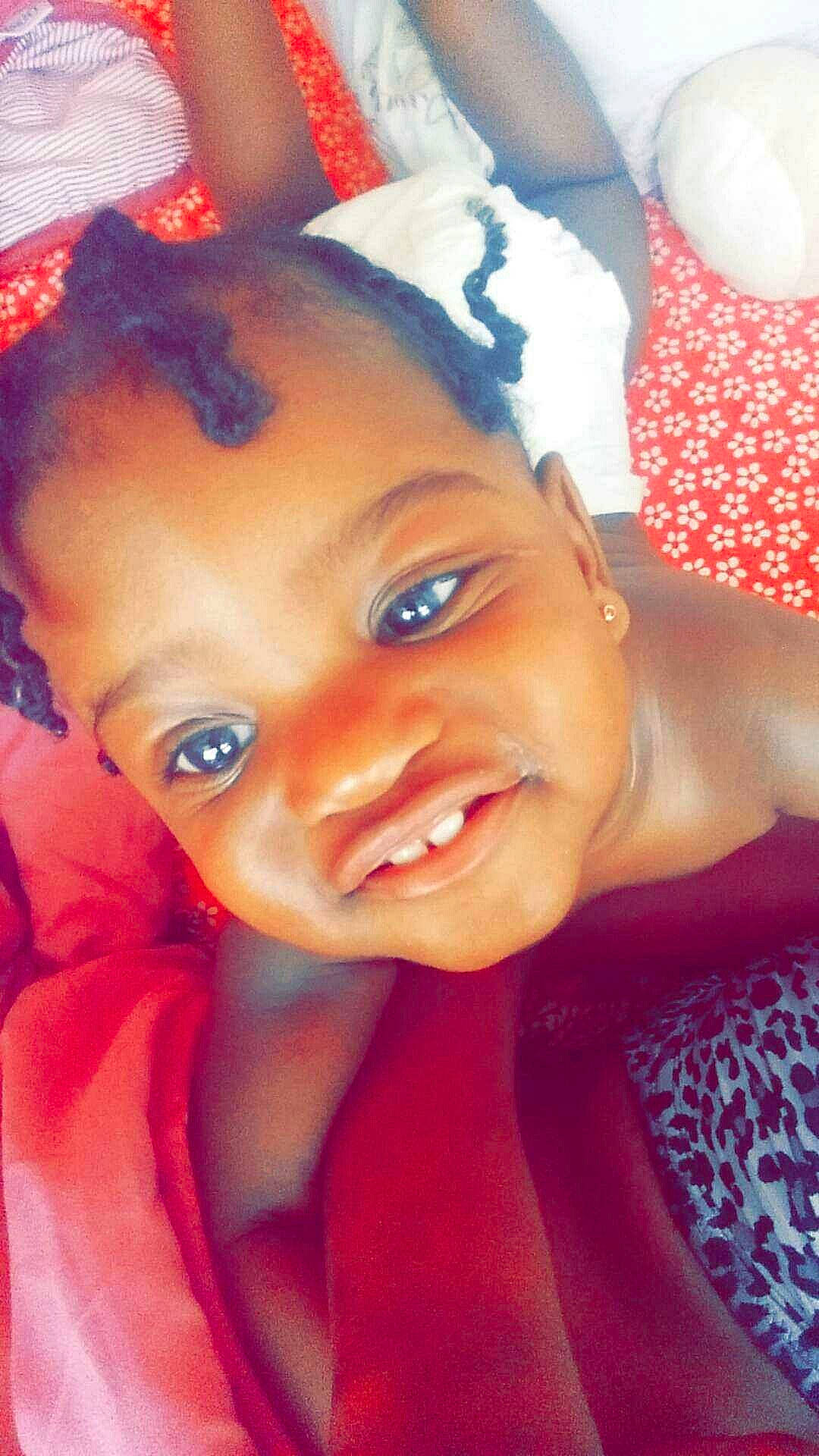 Ryna a rejoint le concours — aidez-le/la à gagner de superbes lots ! beauty, child, color, emotion, face, facial_expression, girl, head, image, infant, joy, lip, nose, organ, person, photography, red, selfie, skin, smile