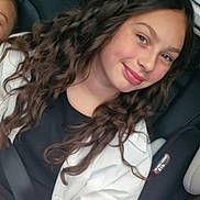 Léana participe au concours pour gagner de l'argent avec cette photo : accessories, belt, clothing, coat, cushion, face, female, girl, happy, head, homedecor, jacket, jewelry, necklace, person, photography, portrait, selfie, smile, teen