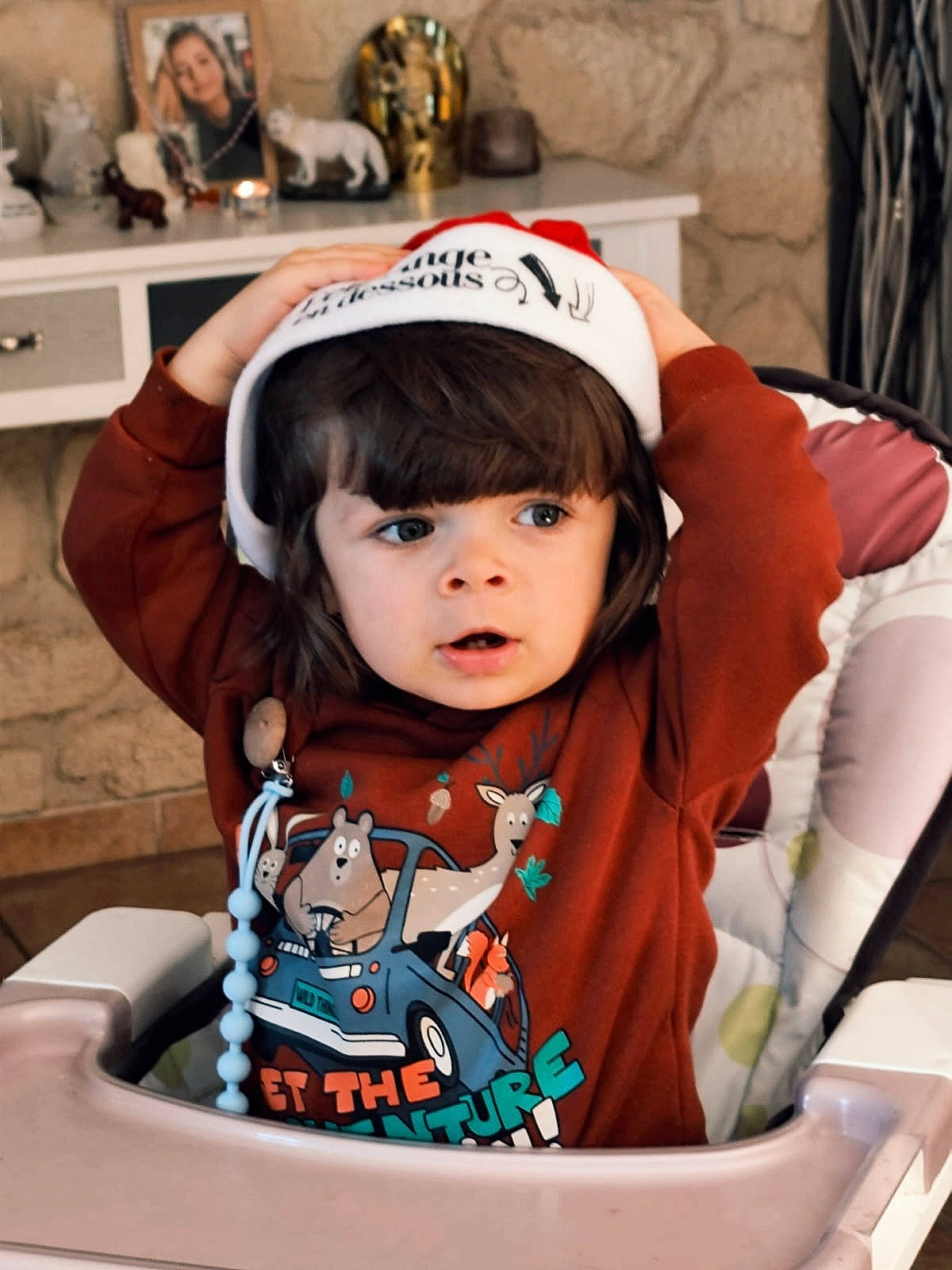 Gabriel participe au concours pour gagner de l'argent avec cette photo : baby, baseballcap, birthdaycake, cake, cap, child, clothing, cream, dessert, face, female, food, furniture, girl, hat, head, person, photography, portrait, t_shirt