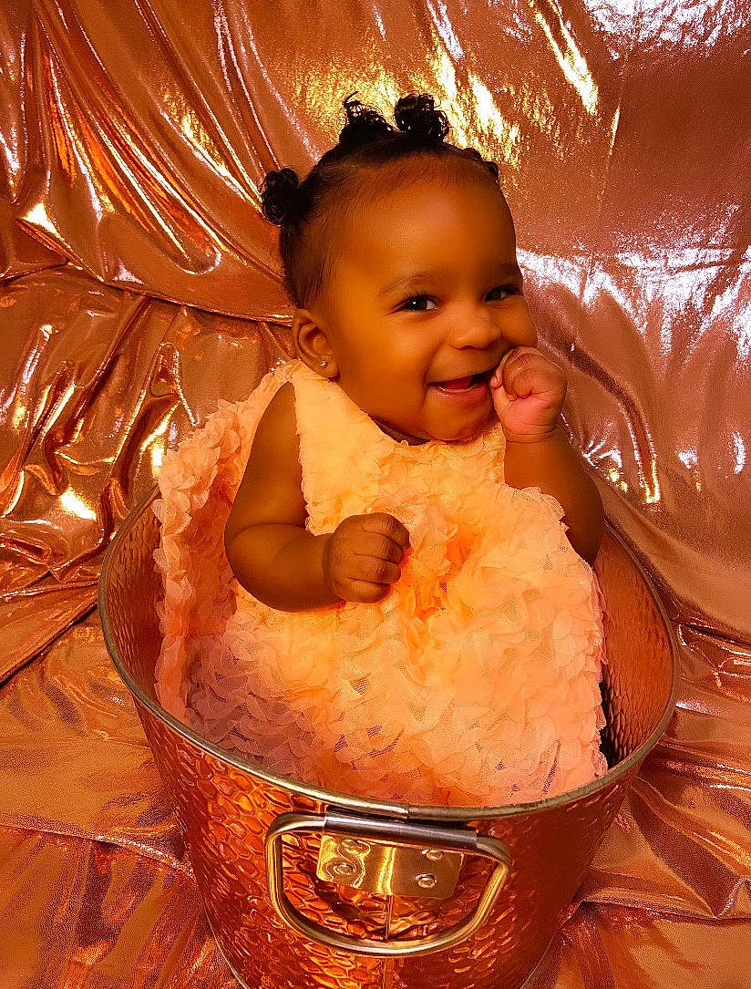 Kenzlee is registered to the contest to win money with this photo: child, joy, person, smile, toddler