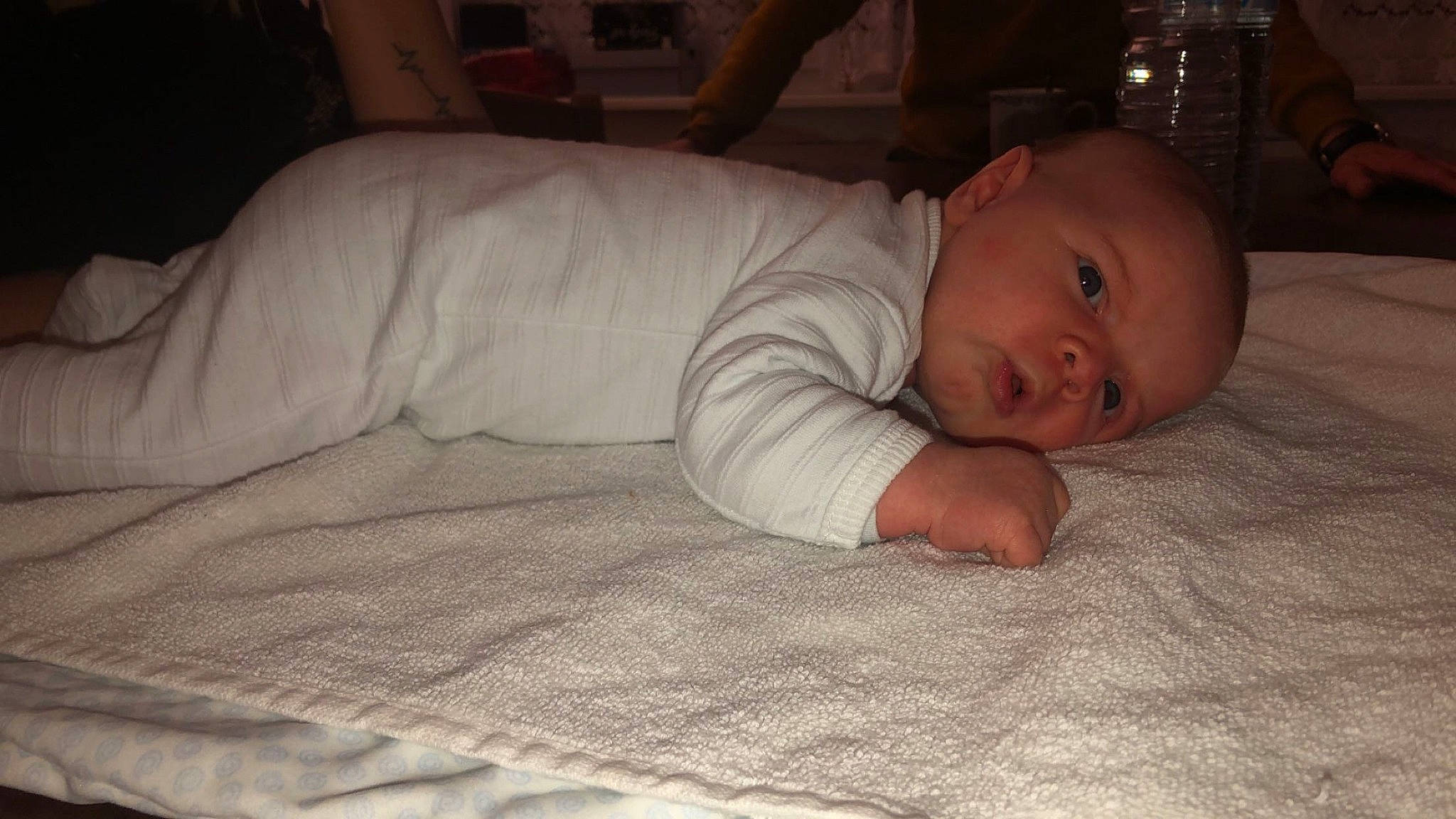 Maël a rejoint le concours — aidez-le/la à gagner de superbes lots ! baby, bed, bedtime, child, comfort, person, toddler