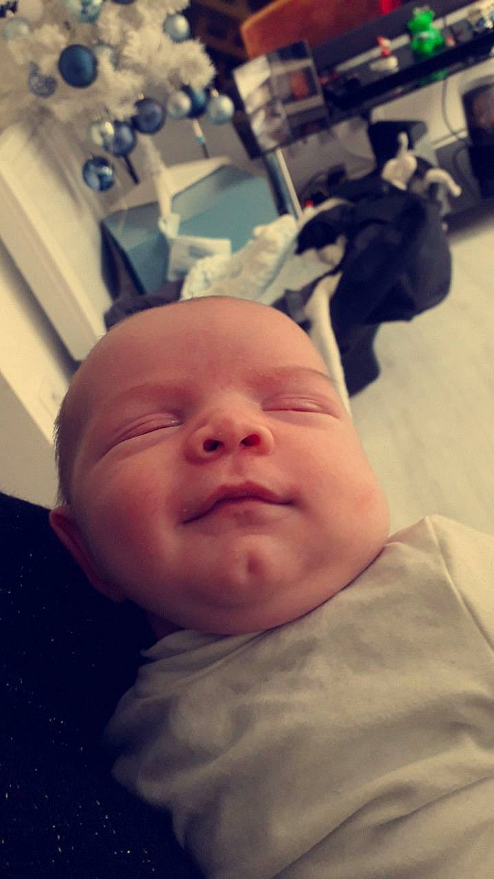 Maël a rejoint le concours — aidez-le/la à gagner de superbes lots ! cheek, child, chin, day, ear, eye, face, forehead, fun, girl, hand, head, infant, lip, nose, organ, person, skin, smile, toddler