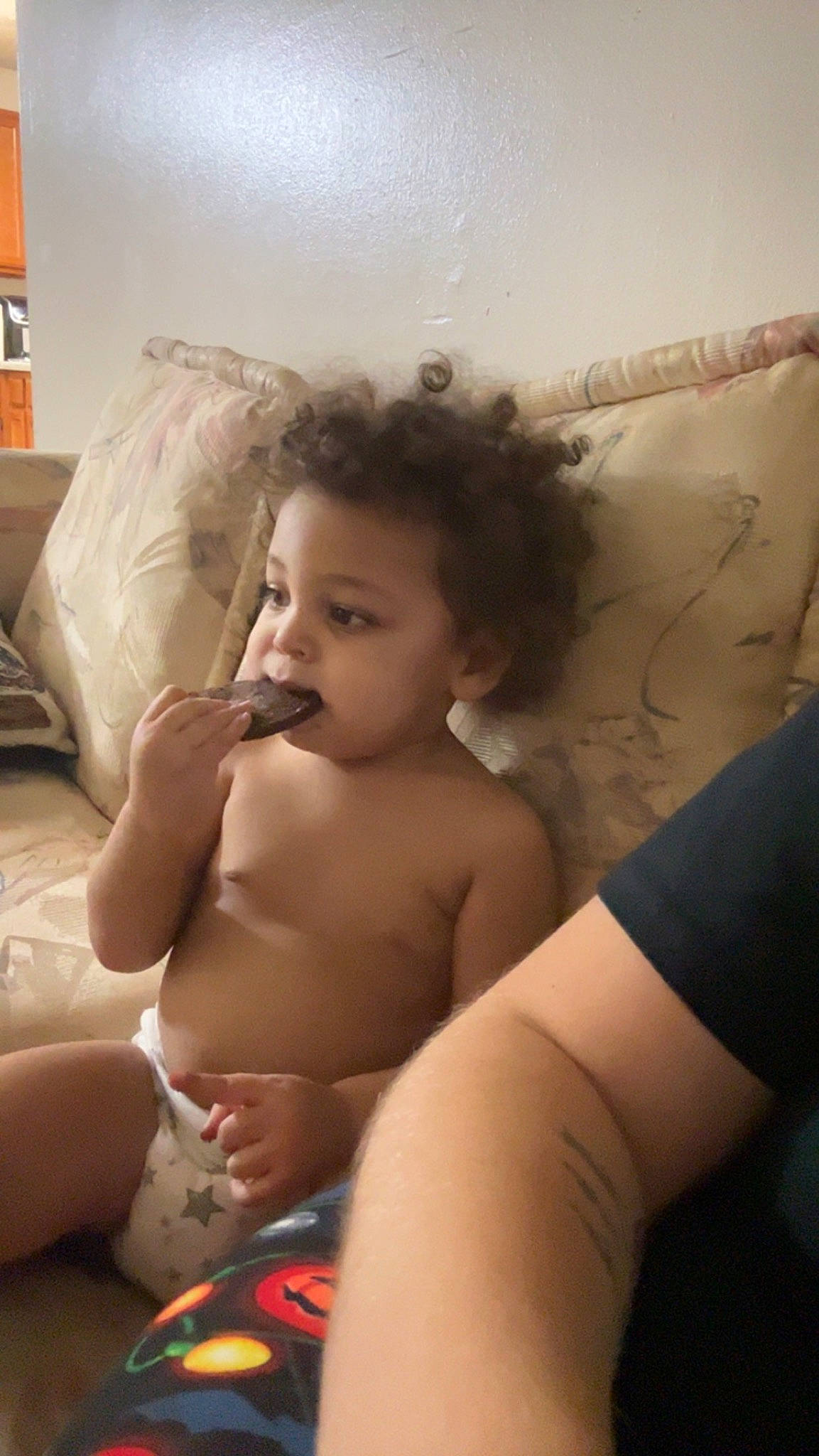 Jakai is registered to the contest to win money with this photo: abdomen, baby, chest, comfort, elbow, eyebrow, eyelash, flash_photography, gesture, happy, head, human_body, joint, leg, lip, mouth, person, thigh, thumb, toddler