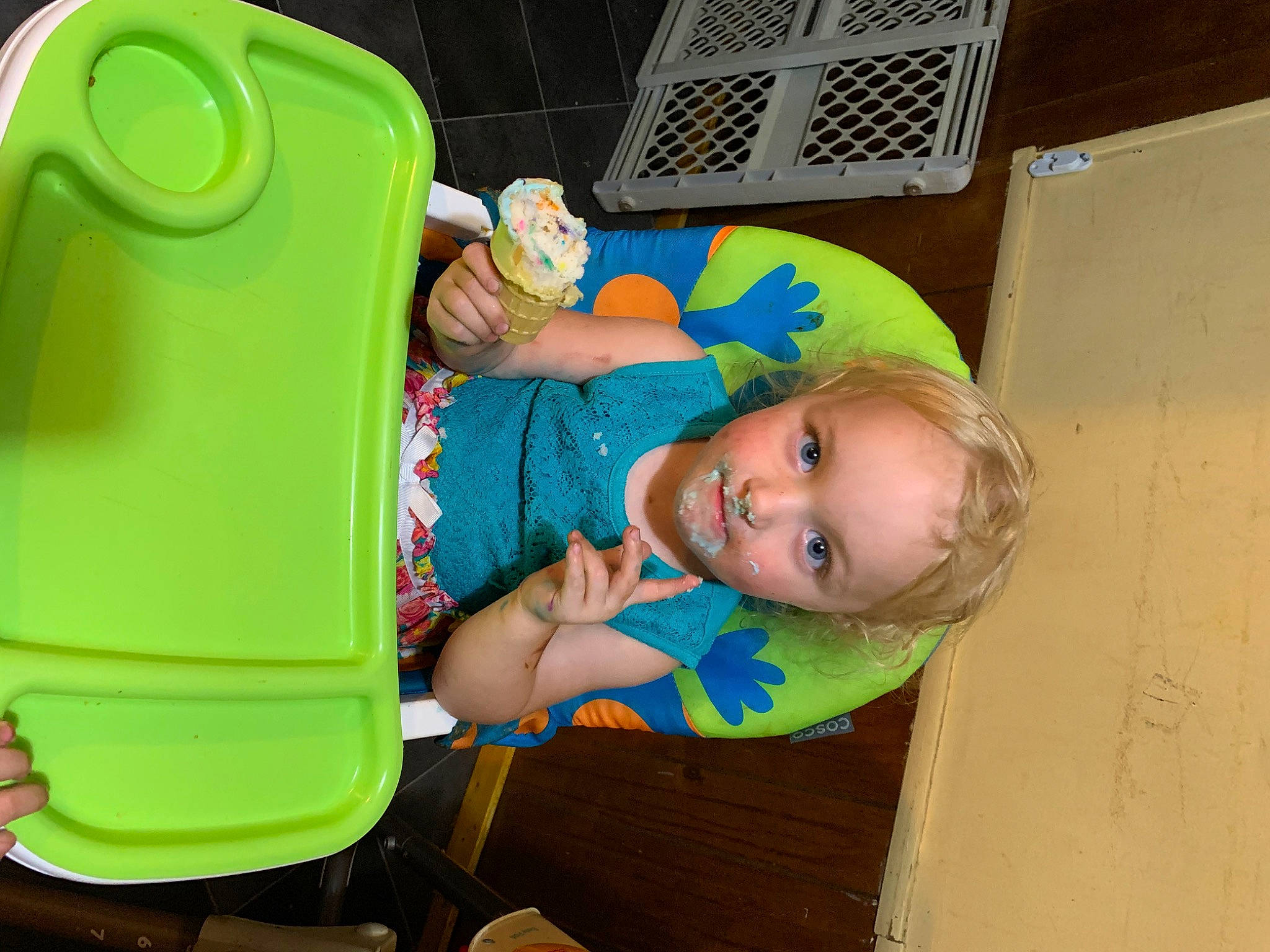 Emma is registered to the contest to win money with this photo: baby, baby_playing_with_toys, baby_products, baby_safety, baby_toddler_clothing, baby_toys, child, fun, green, happy, leisure, party, person, plastic, play, room, smile, toddler