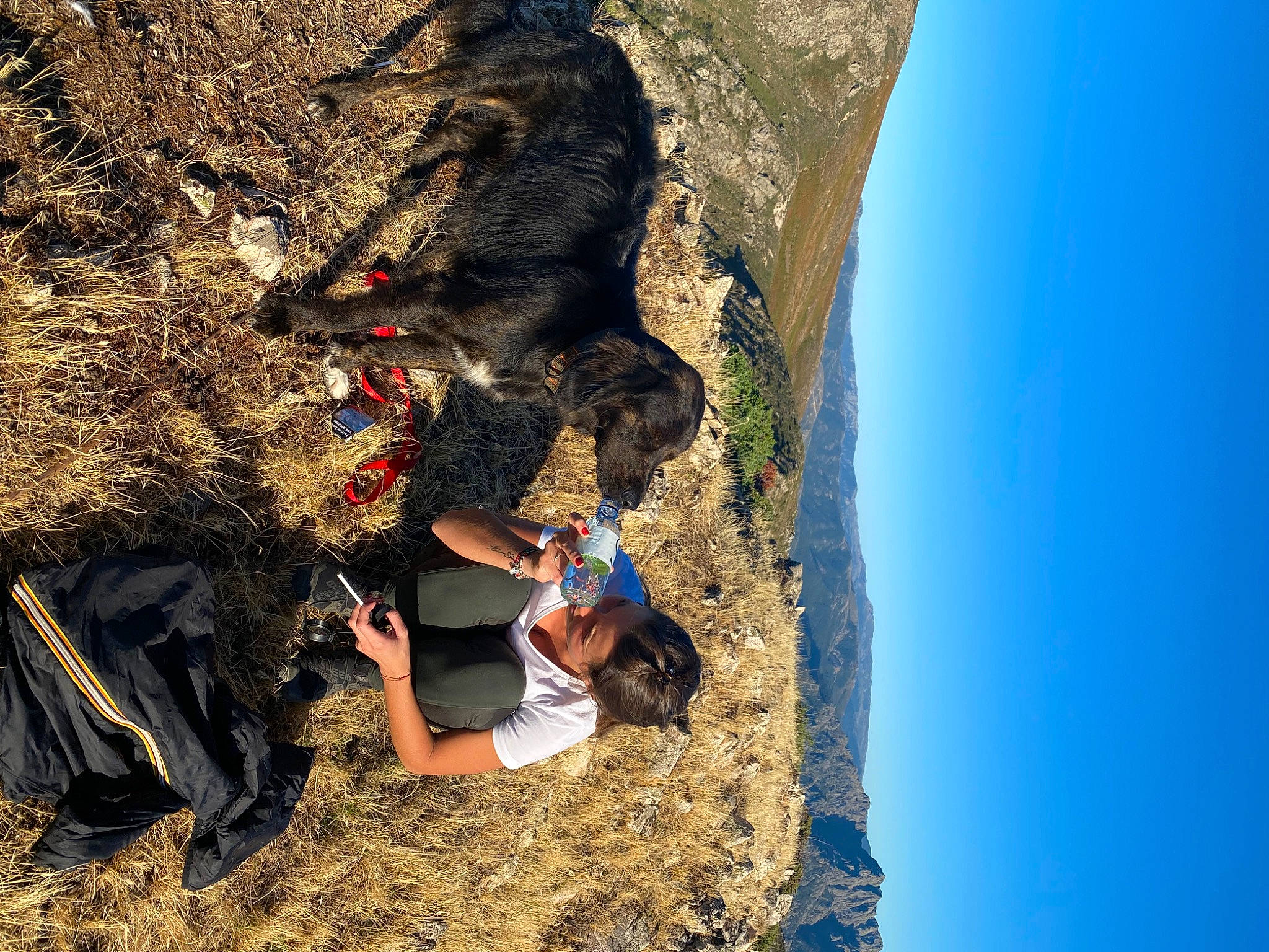 Asco participe au concours pour gagner de l'argent avec cette photo : adventure, bedrock, formation, fun, geological_phenomenon, geology, hiking, landscape, leisure, outcrop, outdoor_recreation, people_in_nature, recreation, rock, sky, soil, sport_climbing, travel, tree, trunk