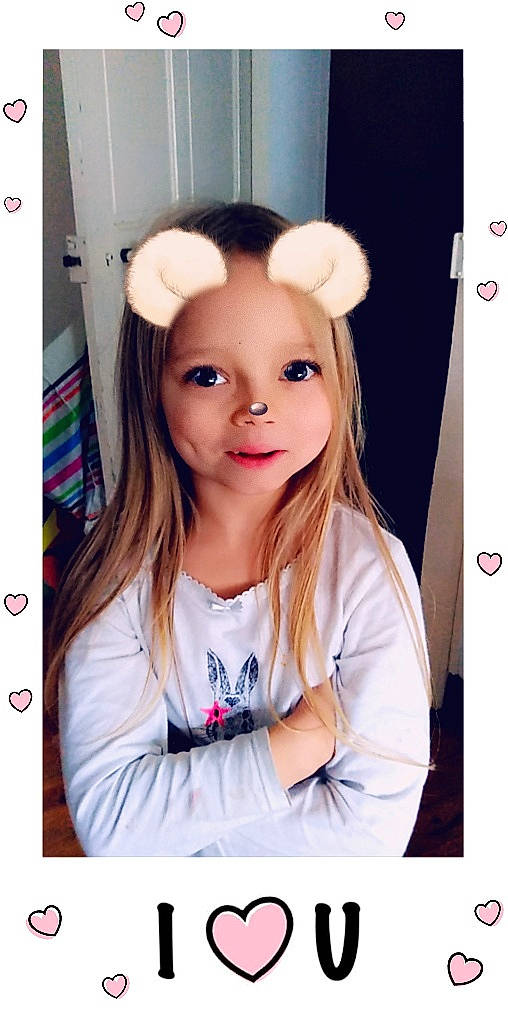 Imaya a rejoint le concours — aidez-le/la à gagner de superbes lots ! beauty, blond, brown_hair, cheek, ear, eye, eyebrow, face, forehead, hair, hair_coloring, hairstyle, head, lip, long_hair, nose, organ, person, pink, selfie