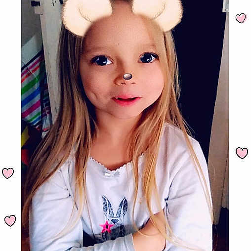 Imaya a rejoint le concours — aidez-le/la à gagner de superbes lots ! beauty, blond, brown_hair, cheek, ear, eye, eyebrow, face, forehead, hair, hair_coloring, hairstyle, head, lip, long_hair, nose, organ, person, pink, selfie