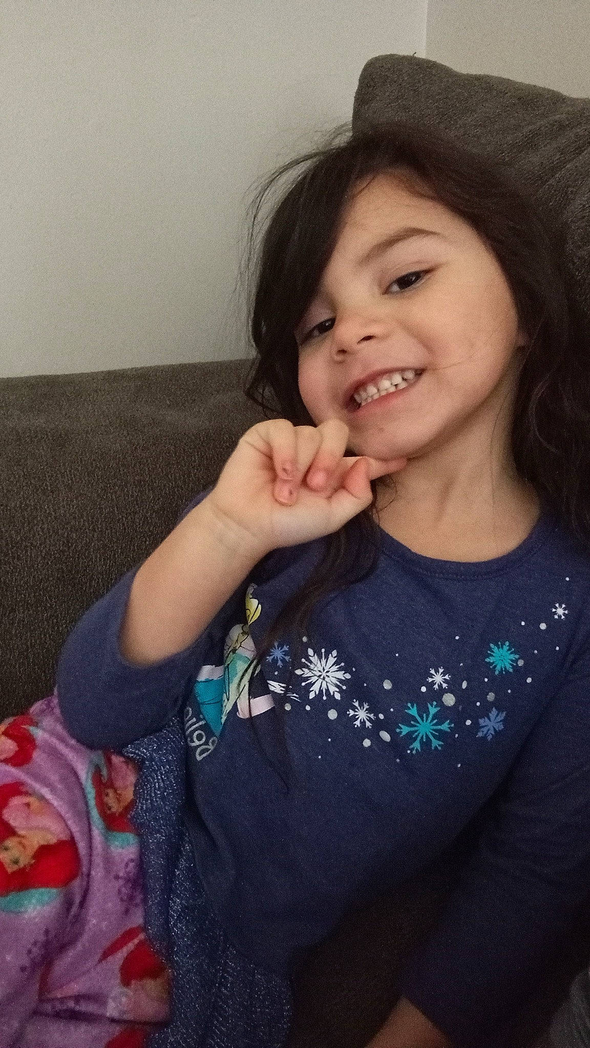 Vanessa is registered to the contest to win money with this photo: arm, cheek, chin, eye, eyebrow, eyelash, face, flash_photography, gesture, hand, happy, iris, joy, lip, mouth, neck, nose, organ, person, skin