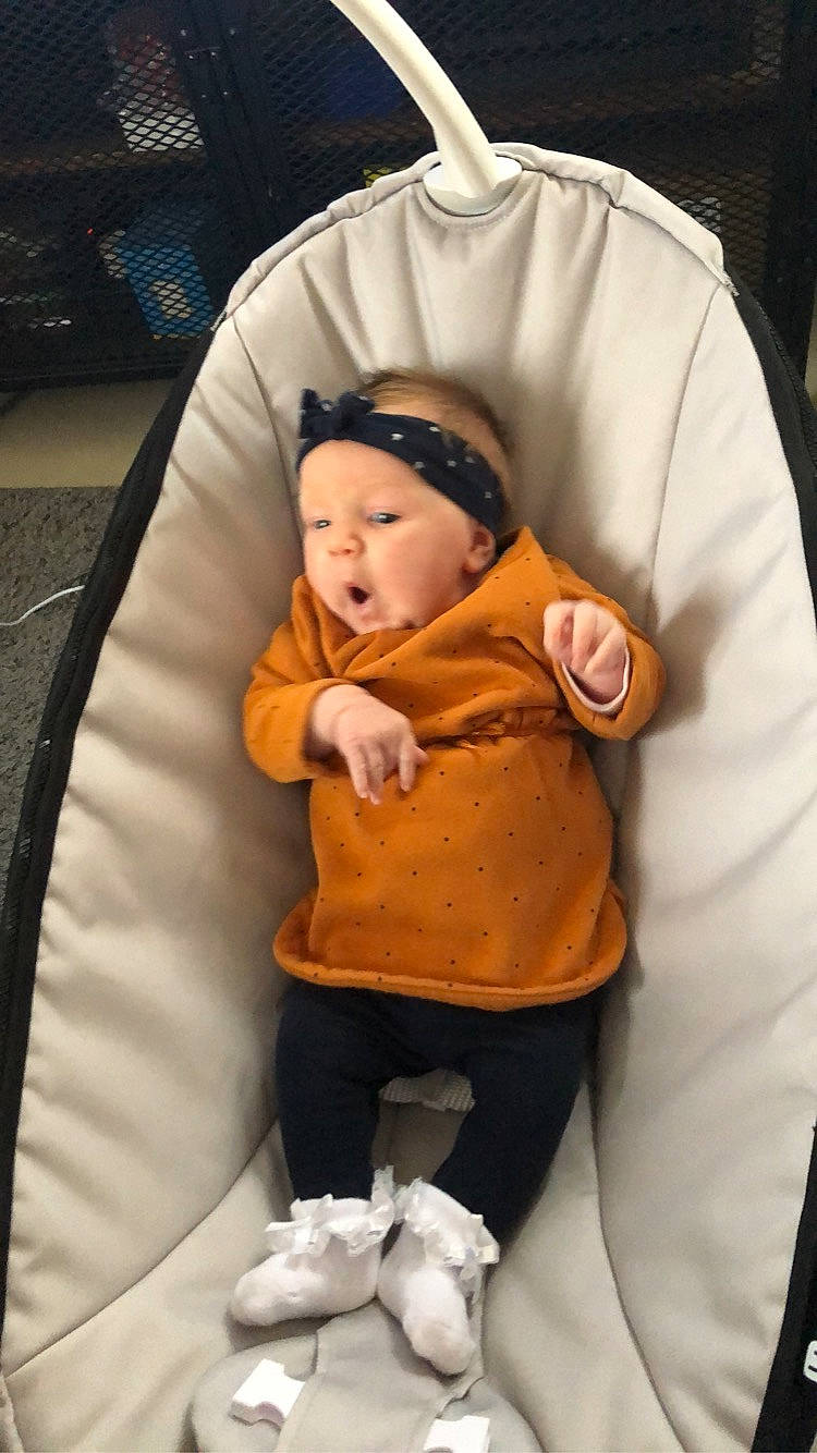 Noelya a rejoint le concours — aidez-le/la à gagner de superbes lots ! abdomen, baby, baby_carriage, baby_products, baby_toddler_clothing, beanie, cap, cheek, child, comfort, costume, eye, fun, headwear, human_body, mouth, person, personal_protective_equipment, room, sitting