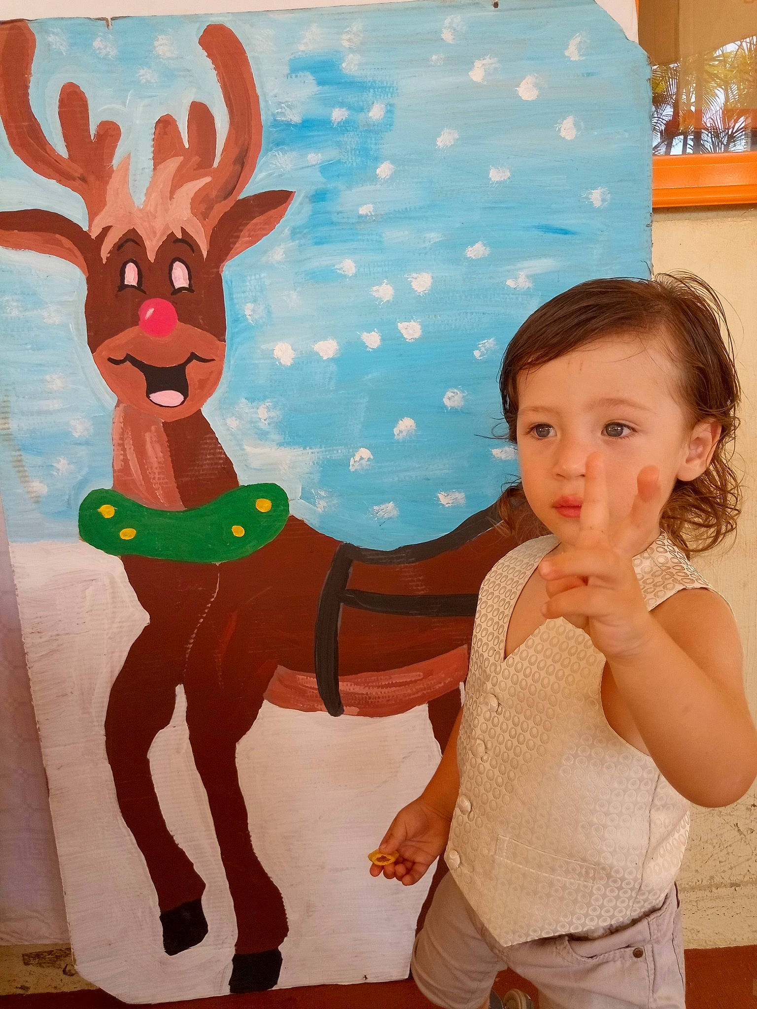 Marwan a rejoint le concours — aidez-le/la à gagner de superbes lots ! animal_figure, art, baby_toddler_clothing, deer, fawn, fictional_character, fun, gesture, happy, illustration, organ, painting, pattern, person, pink, shorts, t_shirt, terrestrial_animal, toddler, visual_arts