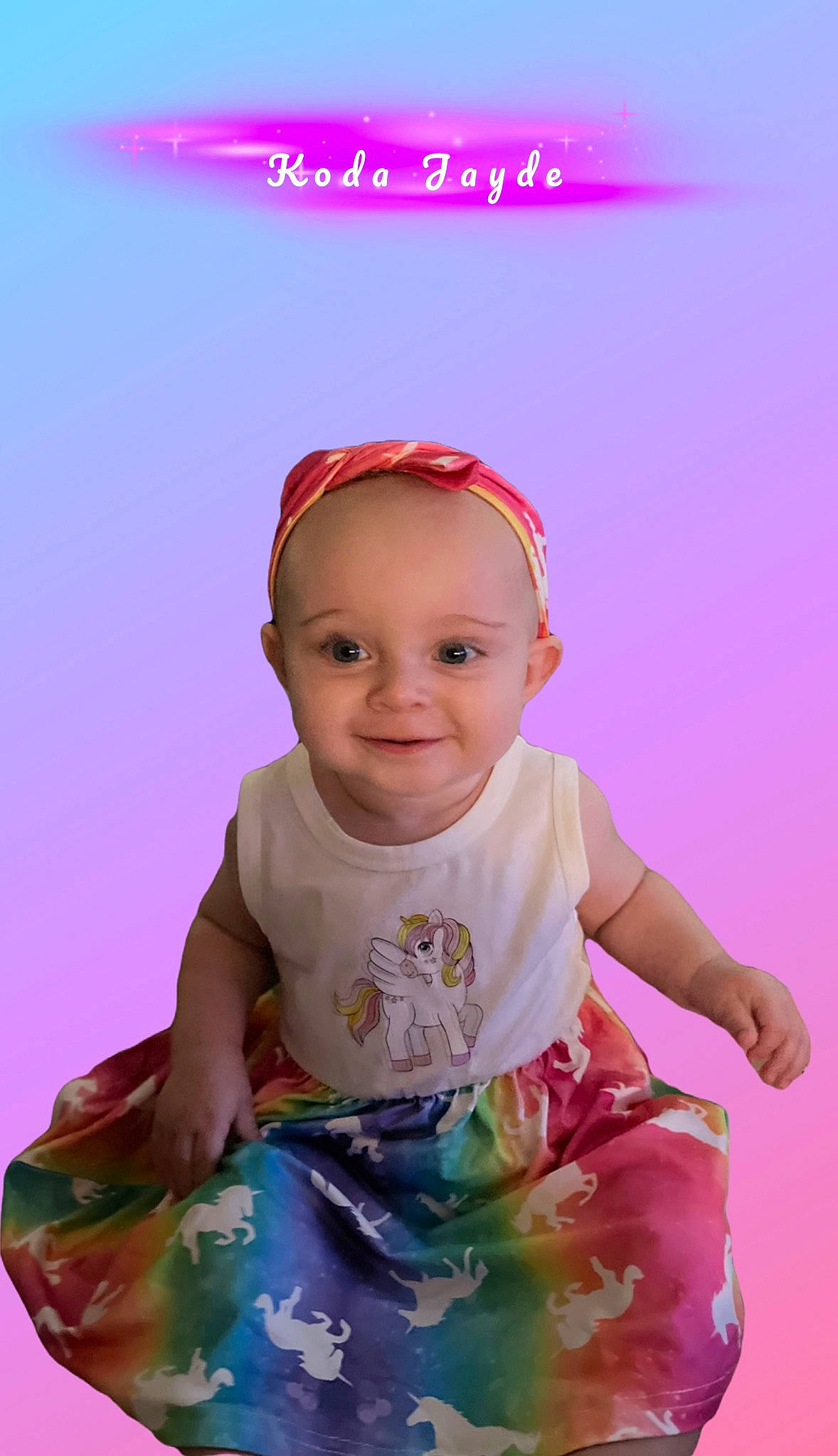 Koda is registered to the contest to win money with this photo: baby, baby_toddler_clothing, child, eyewear, fashion_accessory, flash_photography, fun, grass, happy, hat, joy, magenta, person, pink, purple, sitting, sky, sleeve, smile, t_shirt