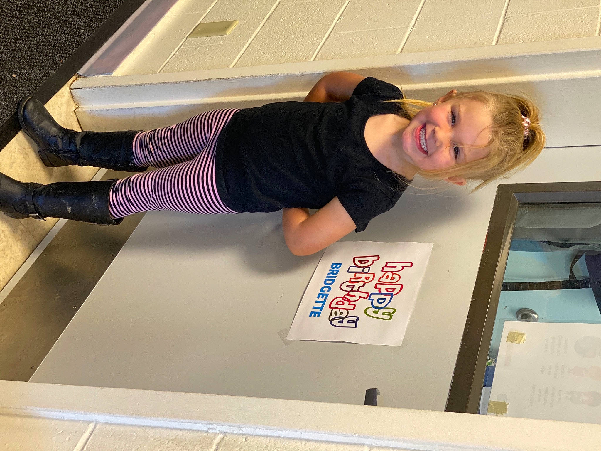 Bridgette is registered to the contest to win money with this photo: arm, joy, leg, person, selfie, sportswear