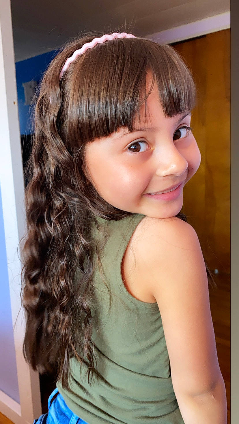 Salome is registered to the contest to win money with this photo: bangs, black_hair, cheek, chin, eyebrow, eyelash, flash_photography, forehead, hairstyle, happy, hime_cut, iris, jaw, joy, layered_hair, lip, liver, makeover, nose, person