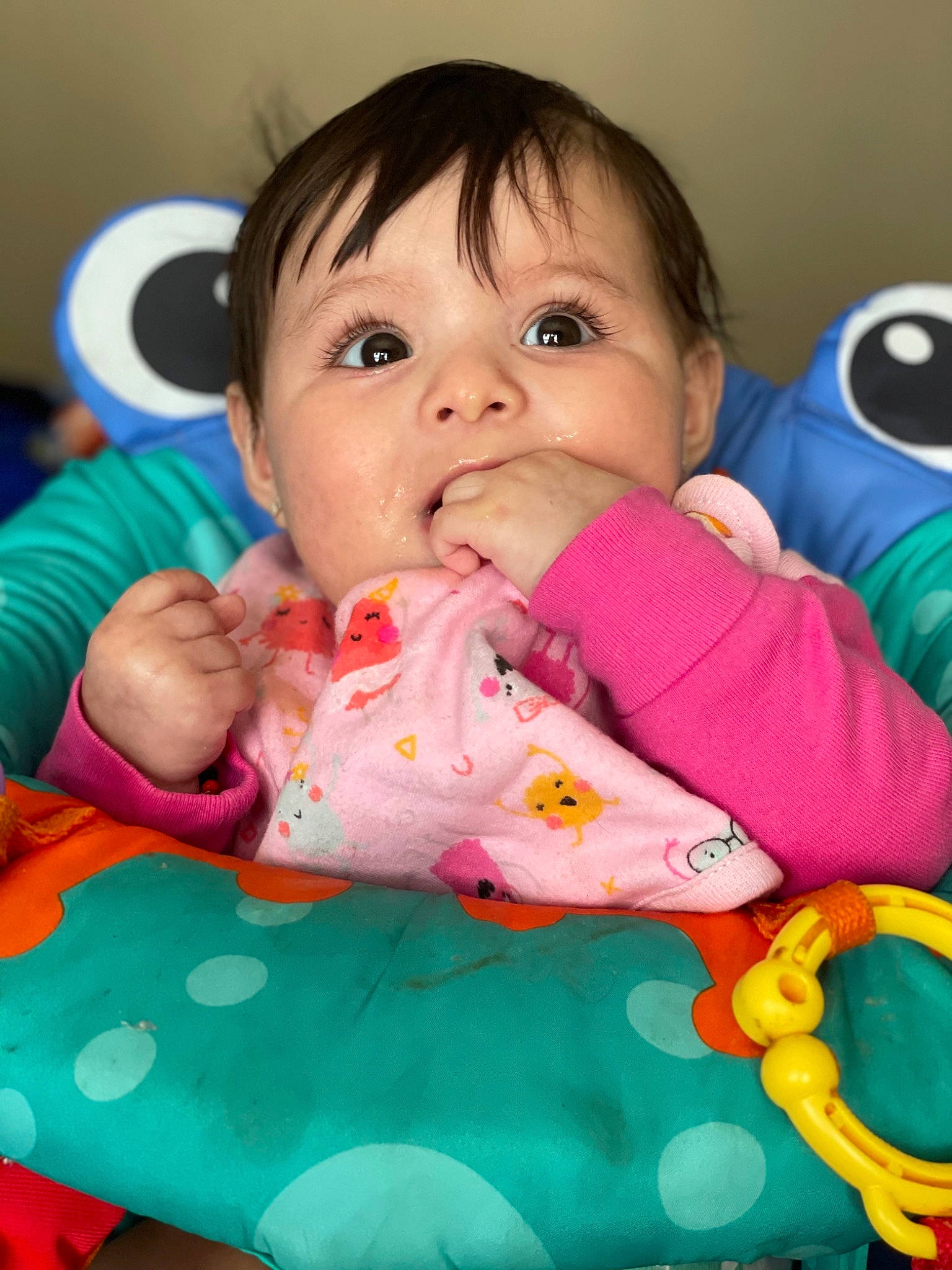 Yumi is registered to the contest to win money with this photo: baby, baby_playing_with_toys, baby_products, baby_toddler_clothing, beauty, bib, cheek, child, comfort, facial_expression, finger, fun, happy, linens, mouth, nose, people, person, skin, textile