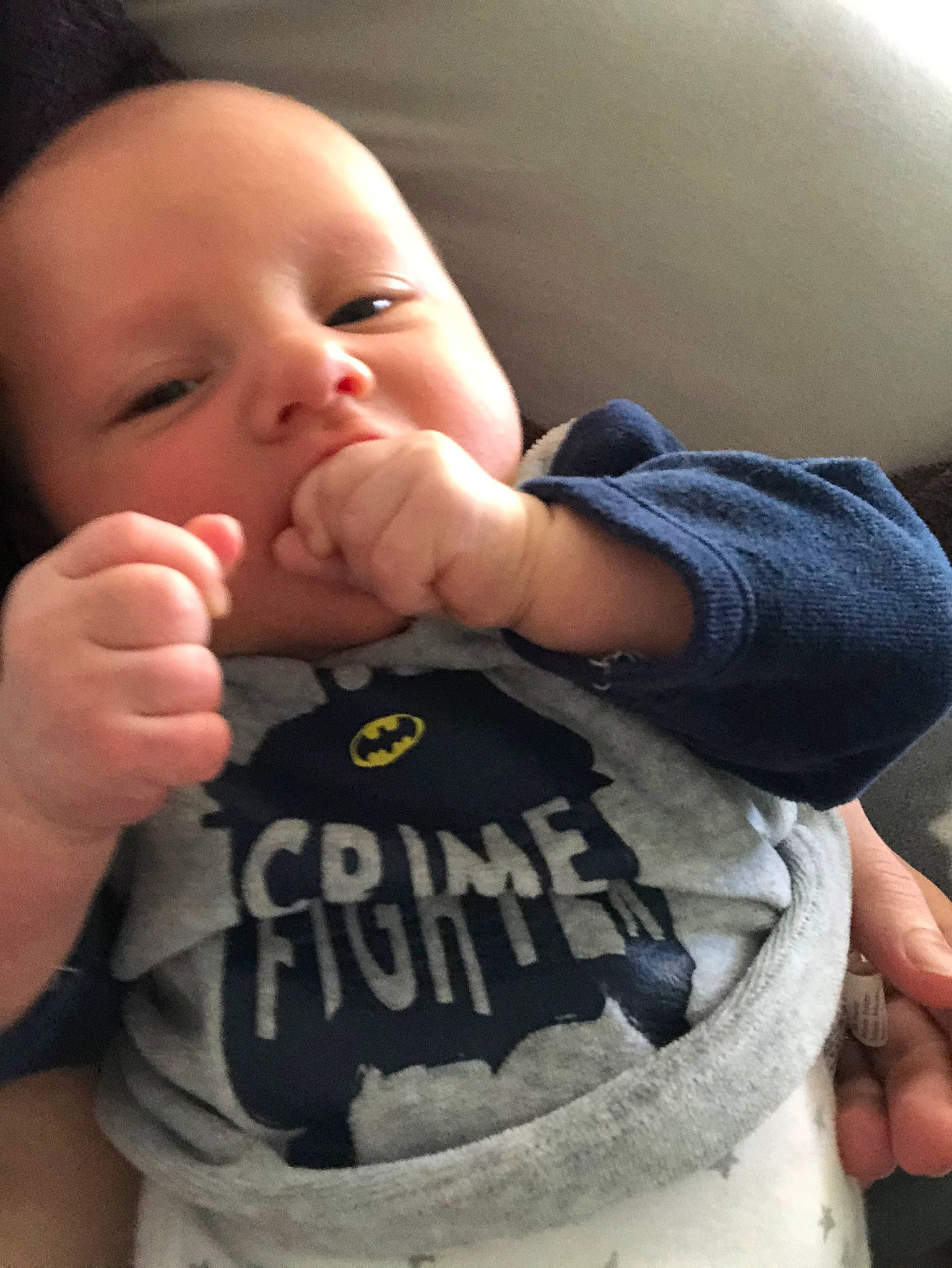 Daryl a rejoint le concours — aidez-le/la à gagner de superbes lots ! baby, cheek, child, finger, gesture, muscle, person, thumb, toddler