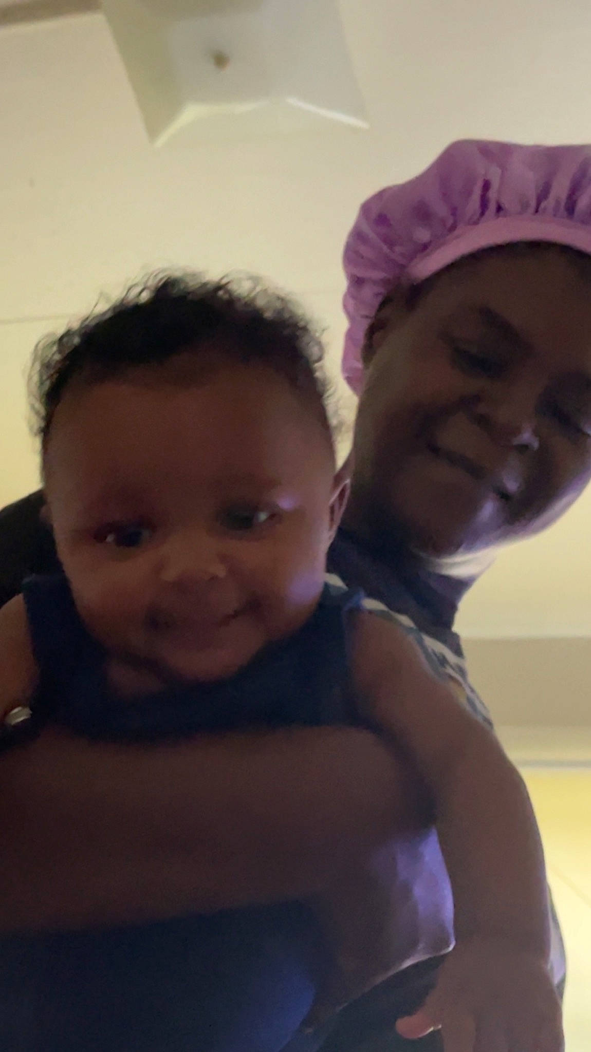 Aviyoni is registered to the contest to win money with this photo: cheek, chin, ear, eye, eyebrow, facial_expression, forehead, gesture, happy, human_body, iris, joint, joy, lip, mouth, muscle, neck, nose, person, shoulder