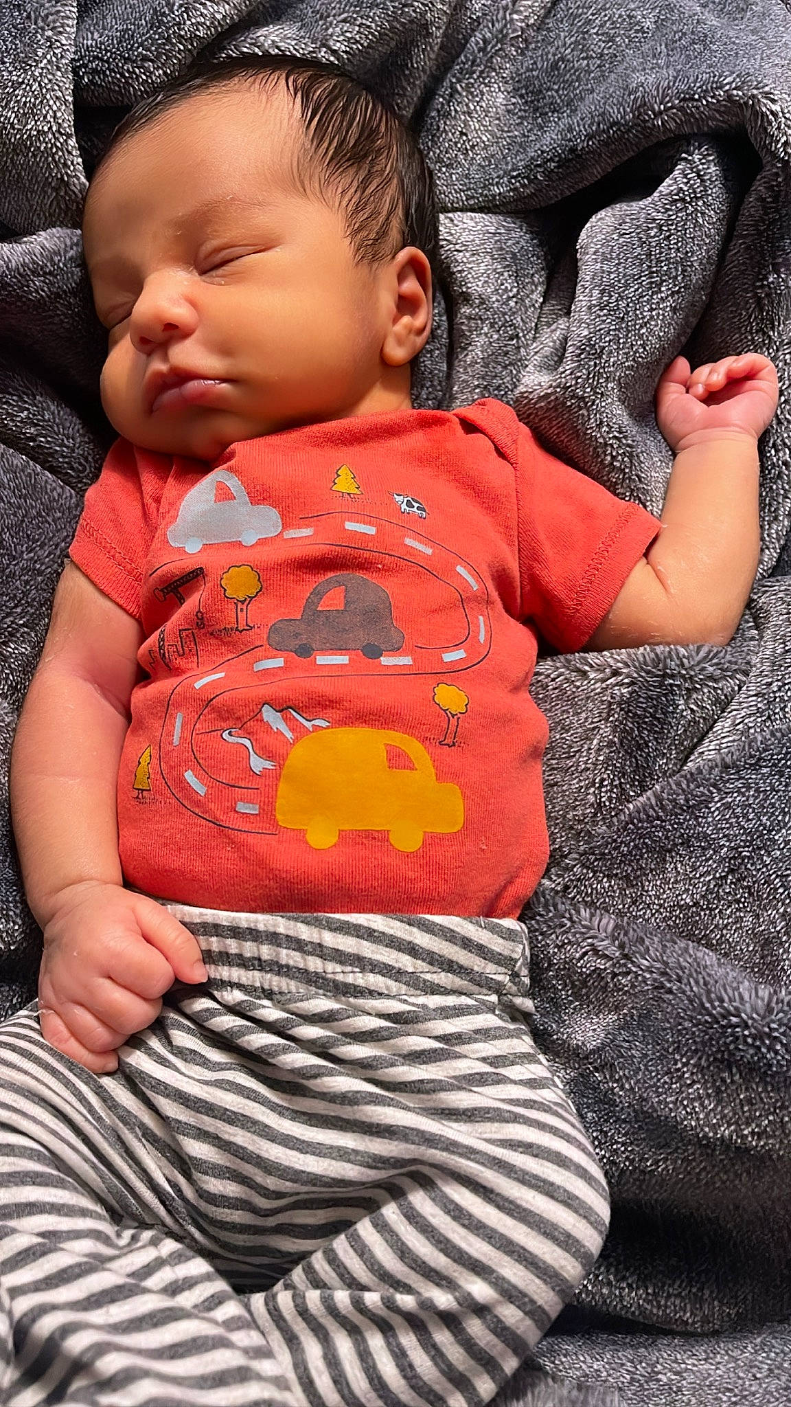 Andrés joined the competition — help win amazing prizes! arm, baby, baby_toddler_clothing, cheek, child, cool, finger, gesture, grass, hand, happy, lip, nose, orange, organ, person, skin, sleeve, t_shirt, textile