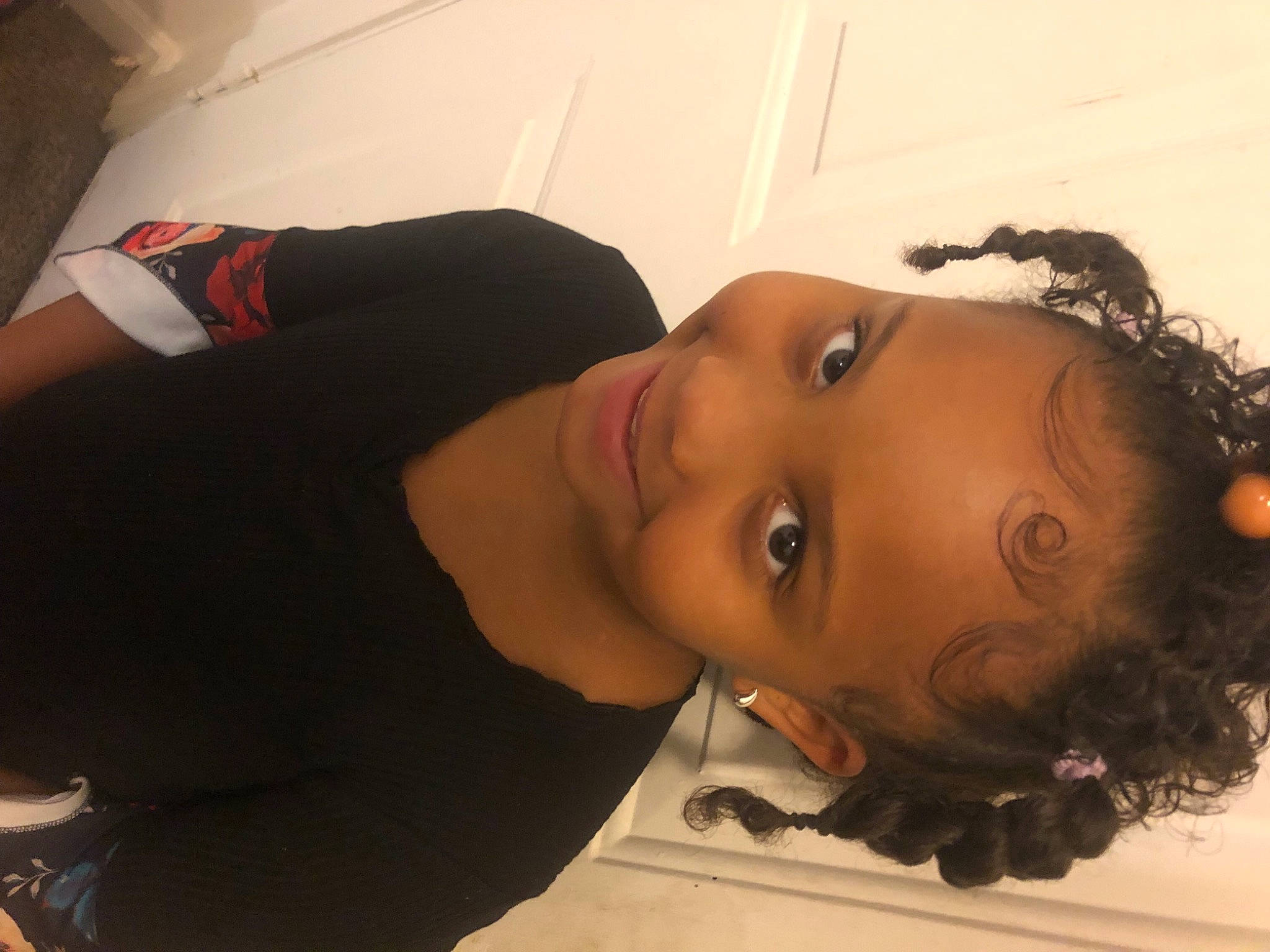 May is registered to the contest to win money with this photo: black_hair, cheek, chest, ear, elbow, eyelash, fun, happy, human_leg, jaw, joy, knee, lip, long_hair, mouth, neck, nose, person, selfie, thigh