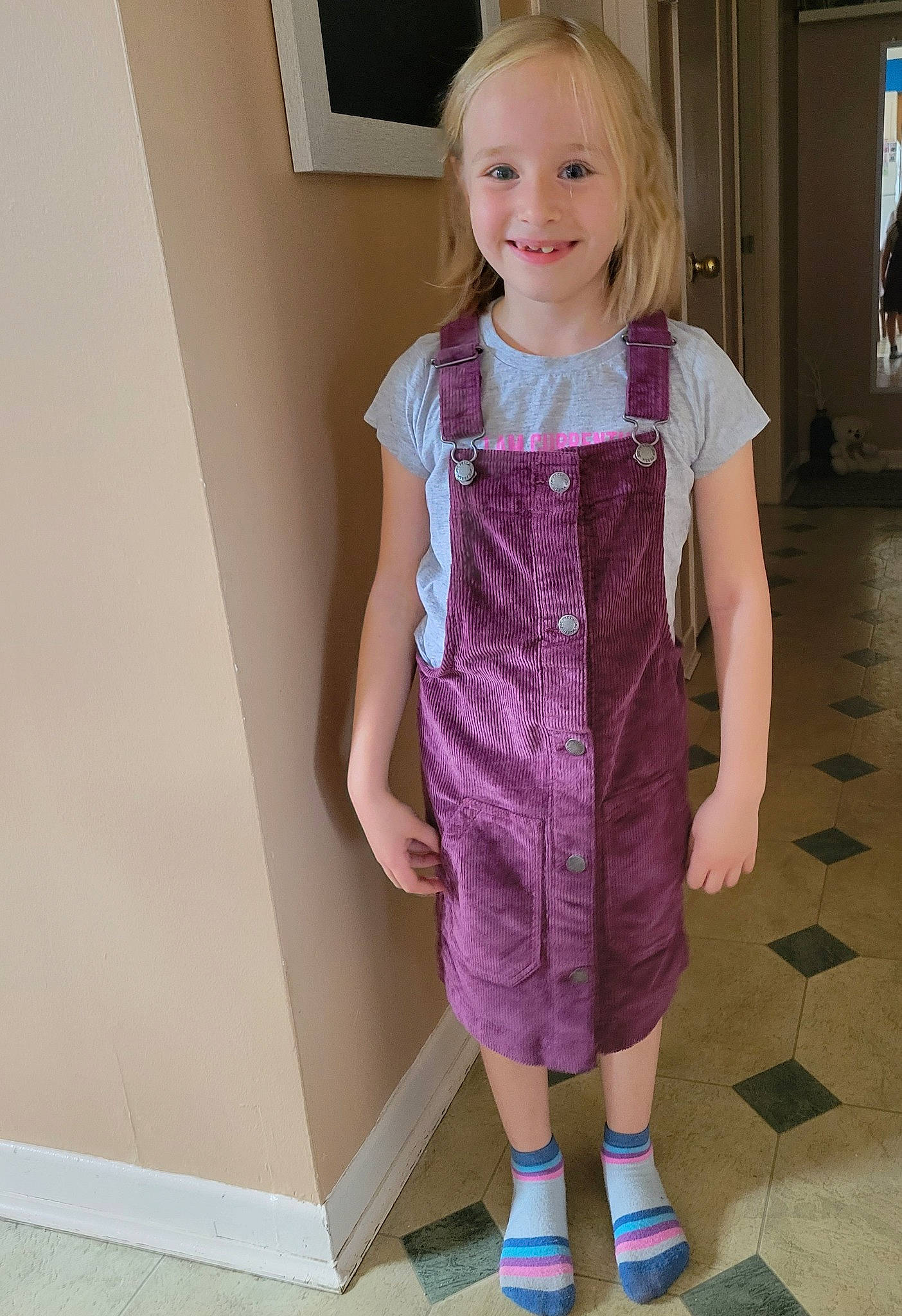 Melody participe au concours pour gagner de l'argent avec cette photo : baby_toddler_clothing, beauty, child, dress, eye, hairstyle, joint, joy, magenta, neck, one_piece_garment, pattern, person, pink, purple, shoulder, skin, sleeve, smile, textile