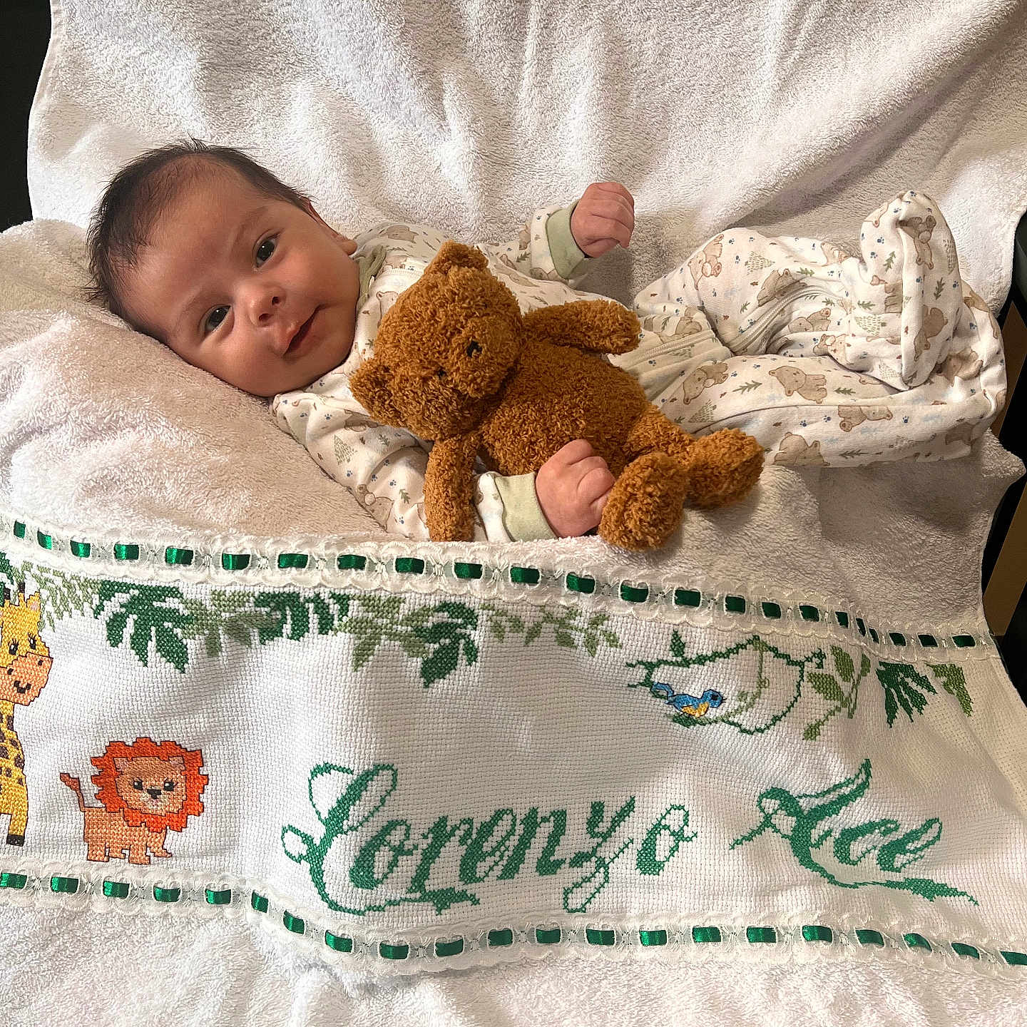 Lorenzo is registered to the contest to win money with this photo: baby, bed, bedroom, blanket, couch, crib, cushion, face, furniture, head, homedecor, indoors, infantbed, linen, newborn, person, photography, portrait, quilt, room