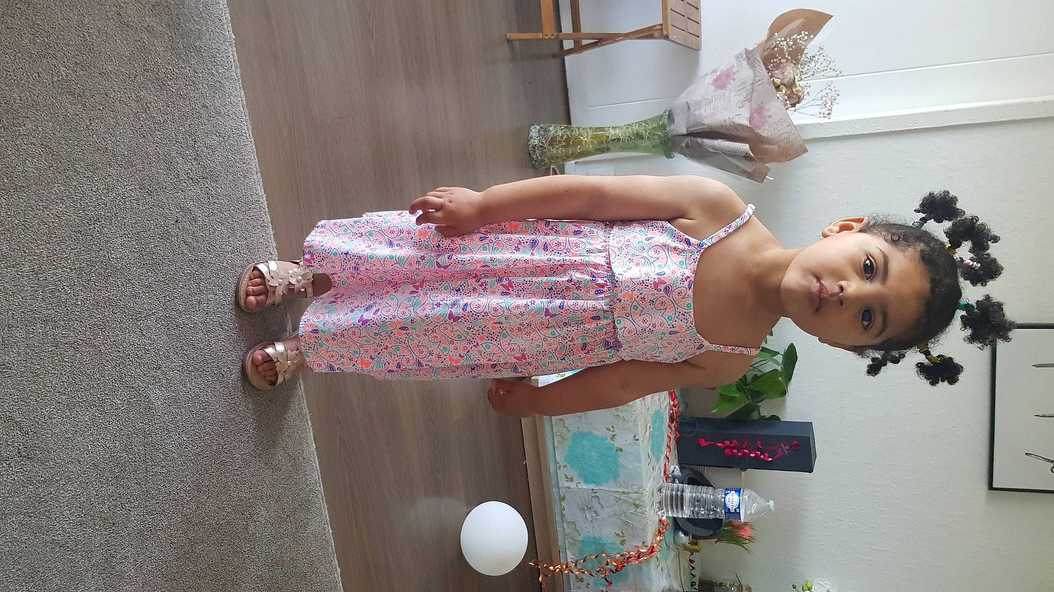 Nakeya a rejoint le concours — aidez-le/la à gagner de superbes lots ! child, cocktail_dress, day_dress, dress, fashion_design, fun, happy, human_leg, magenta, one_piece_garment, pattern, person, pink, room, sandal, smile, thigh, trunk, waist, white