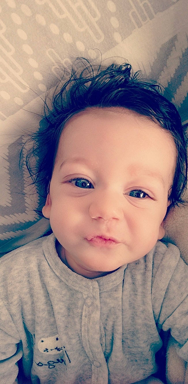 Loïs participe au concours pour gagner de l'argent avec cette photo : baby, beauty, blue, cheek, child, chin, cool, eye, eyebrow, face, facial_expression, forehead, hair, hairstyle, head, lip, nose, person, skin, smile