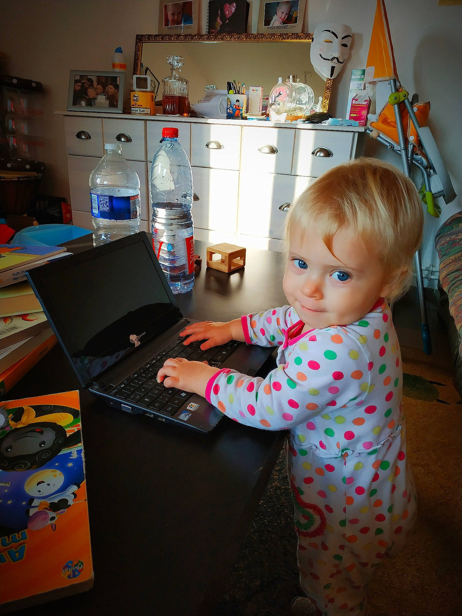 Malory a rejoint le concours — aidez-le/la à gagner de superbes lots ! child, fun, furniture, house, infant, joy, person, play, product, room, toddler, toy