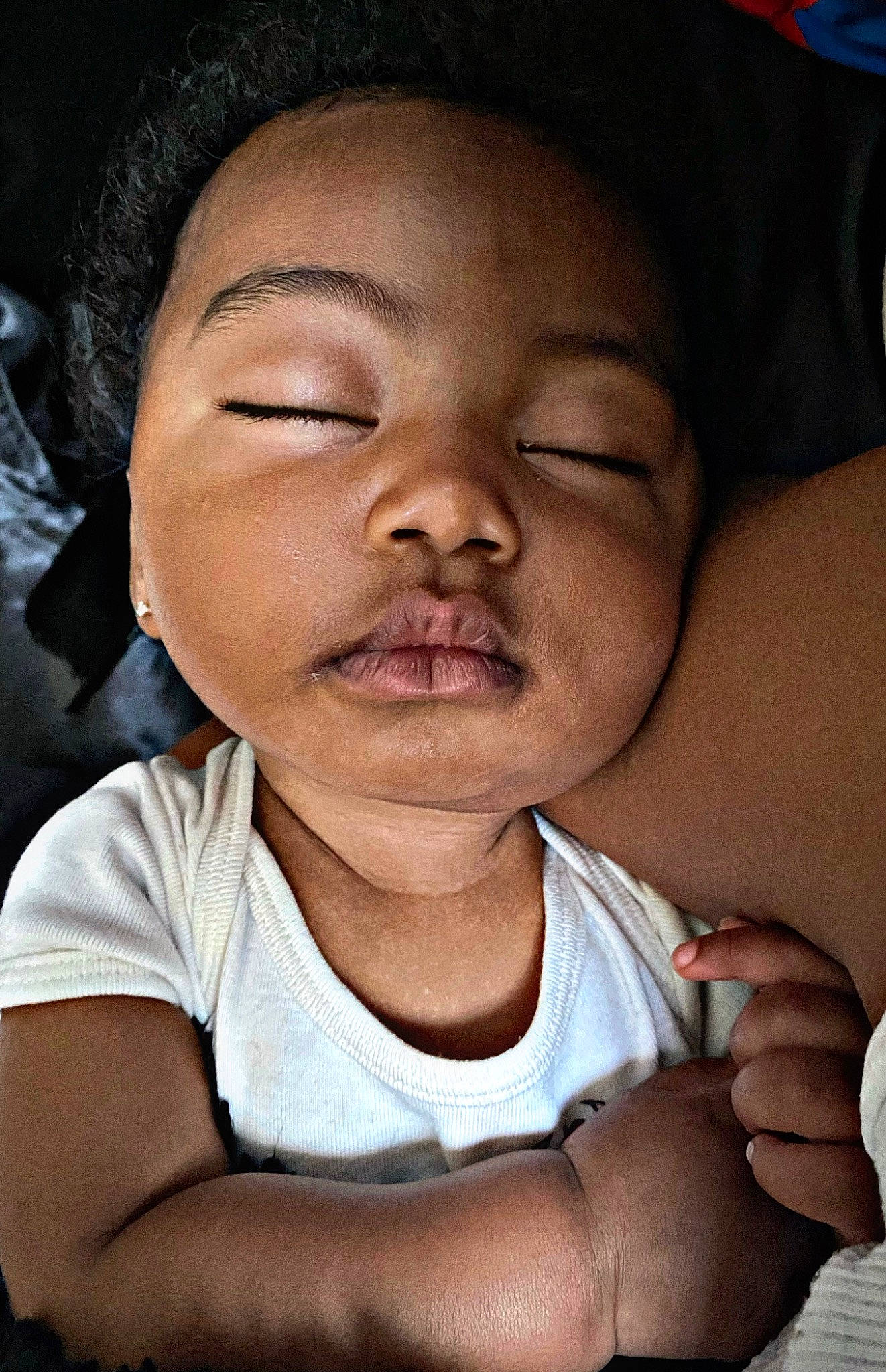 Kyree is registered to the contest to win money with this photo: arm, cheek, chin, comfort, ear, eye, eyebrow, eyelash, forehead, hand, happy, head, iris, lip, mouth, muscle, neck, nose, organ, person