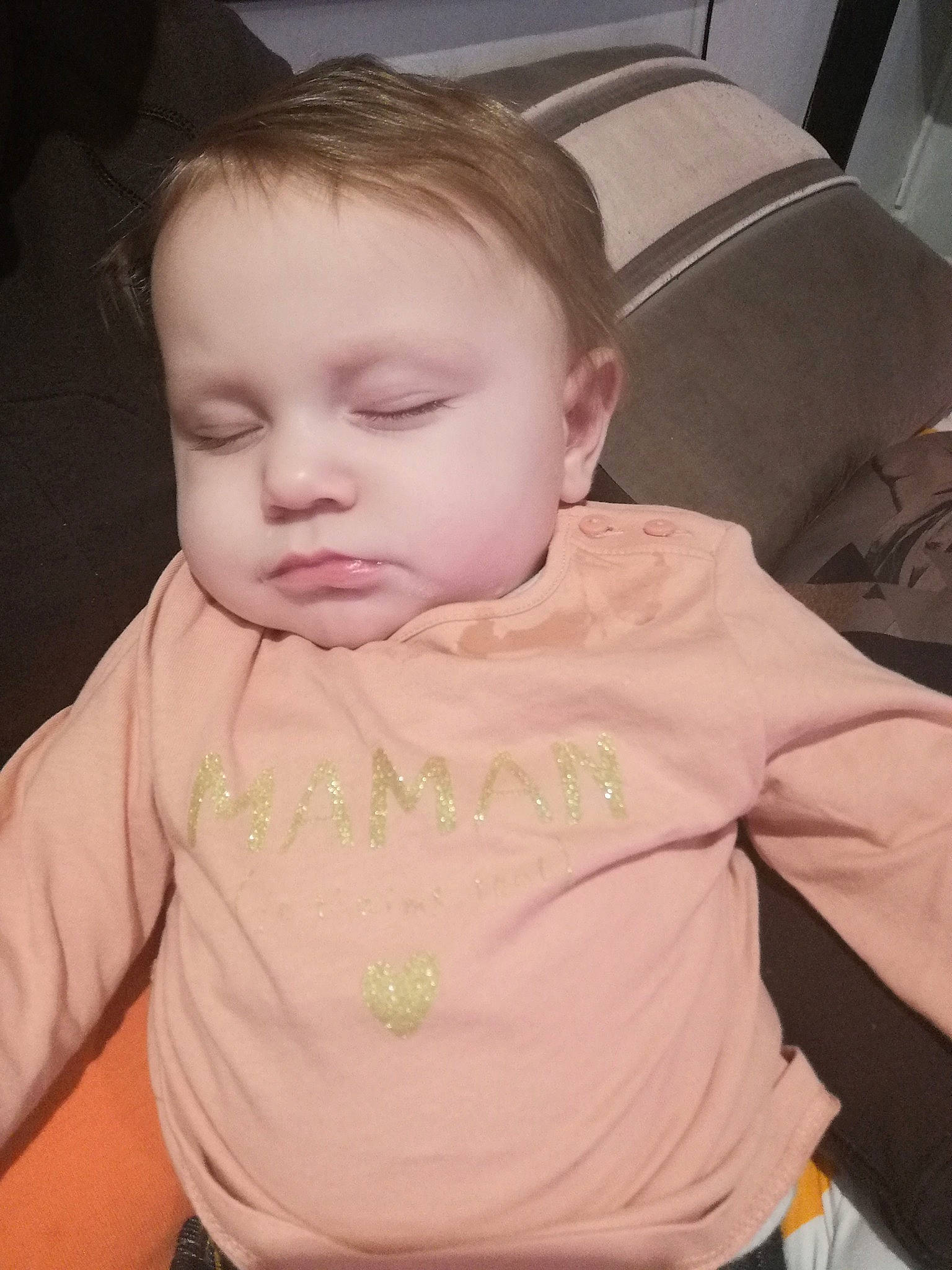 Zaïna a rejoint le concours — aidez-le/la à gagner de superbes lots ! baby, cheek, child, chin, ear, eye, face, forehead, fun, hair, head, lip, mouth, neck, nose, person, pink, skin, sleep, toddler