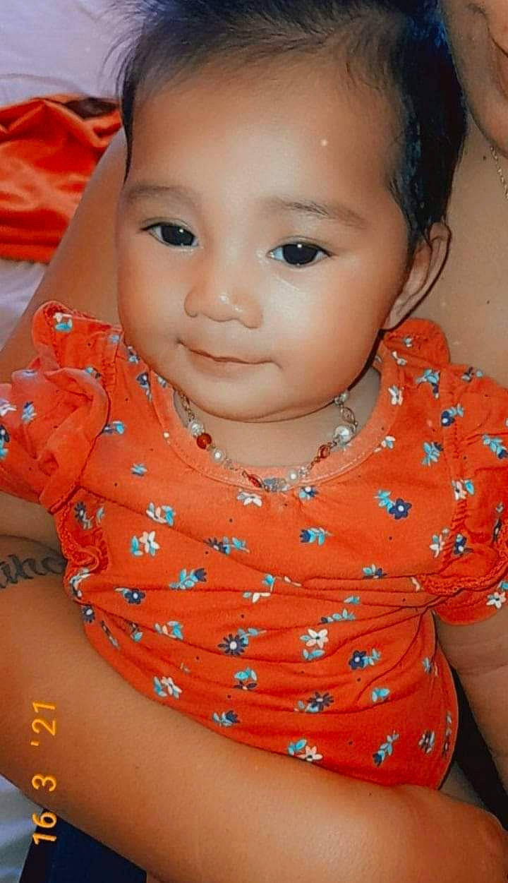 Kiana a rejoint le concours — aidez-le/la à gagner de superbes lots ! cheek, chin, eye, eyebrow, eyelash, finger, forehead, happy, human_body, iris, lip, mammal, mouth, muscle, neck, nose, orange, organ, person, skin