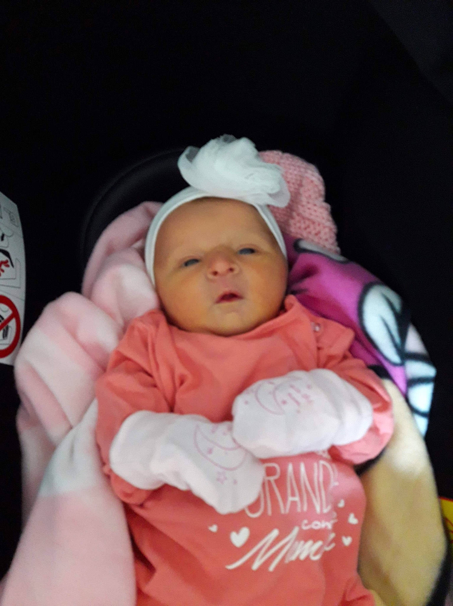 Helyana a rejoint le concours — aidez-le/la à gagner de superbes lots ! baby, baby_products, cheek, child, headgear, person, pink, product, skin, toddler