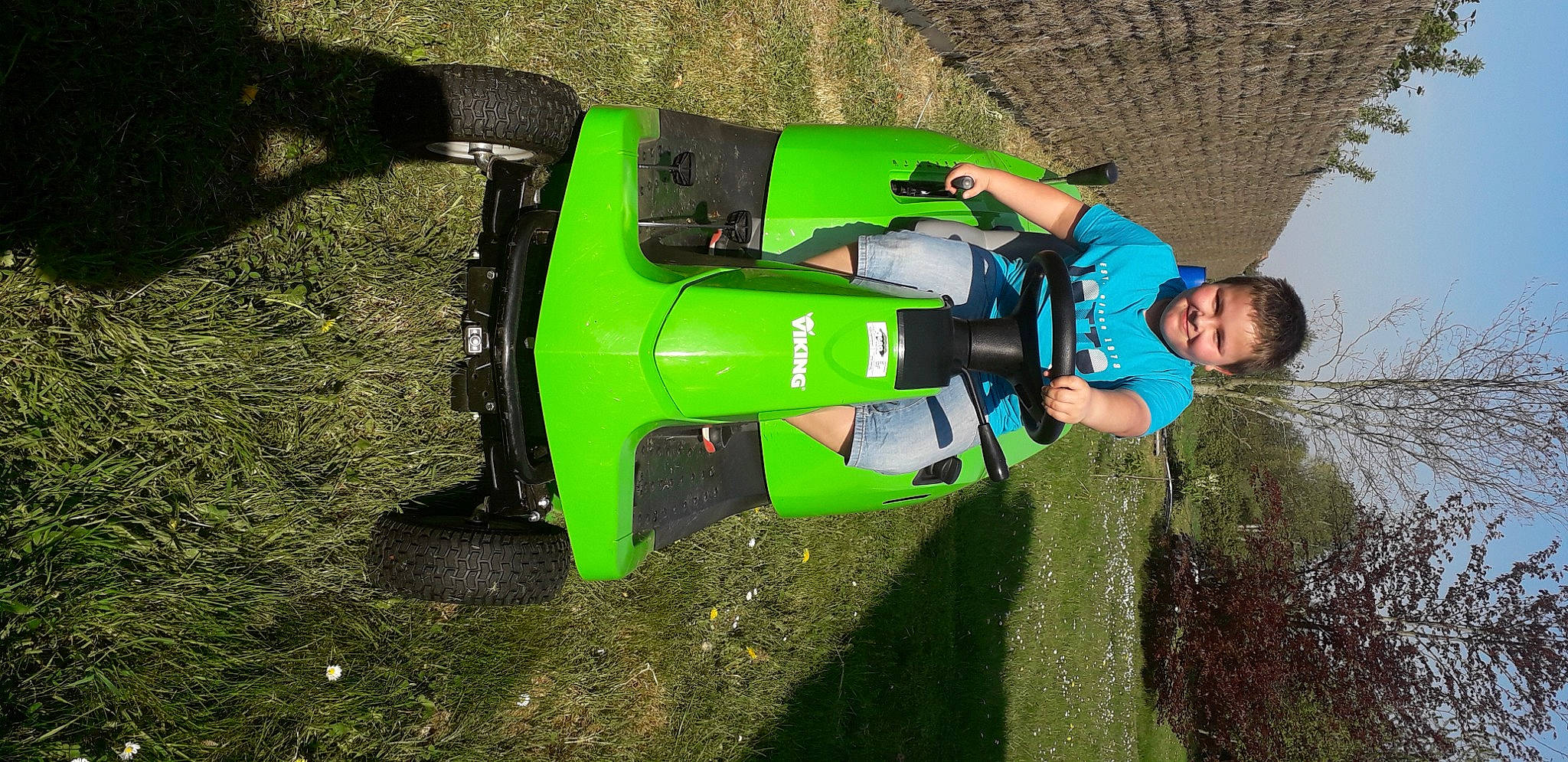 Hendric participe au concours pour gagner de l'argent avec cette photo : joy, person, tool