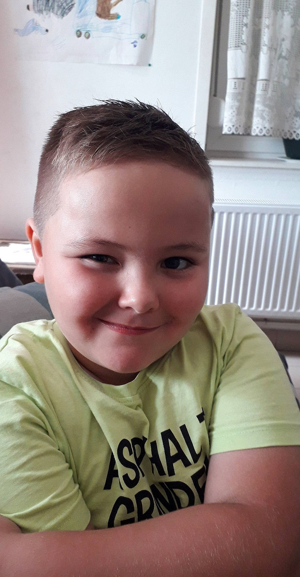 Hendric participe au concours pour gagner de l'argent avec cette photo : cheek, child, chin, cool, ear, eyebrow, eyelash, face, facial_expression, forehead, hair, hairstyle, head, jaw, joy, lip, nose, person, skin, smile