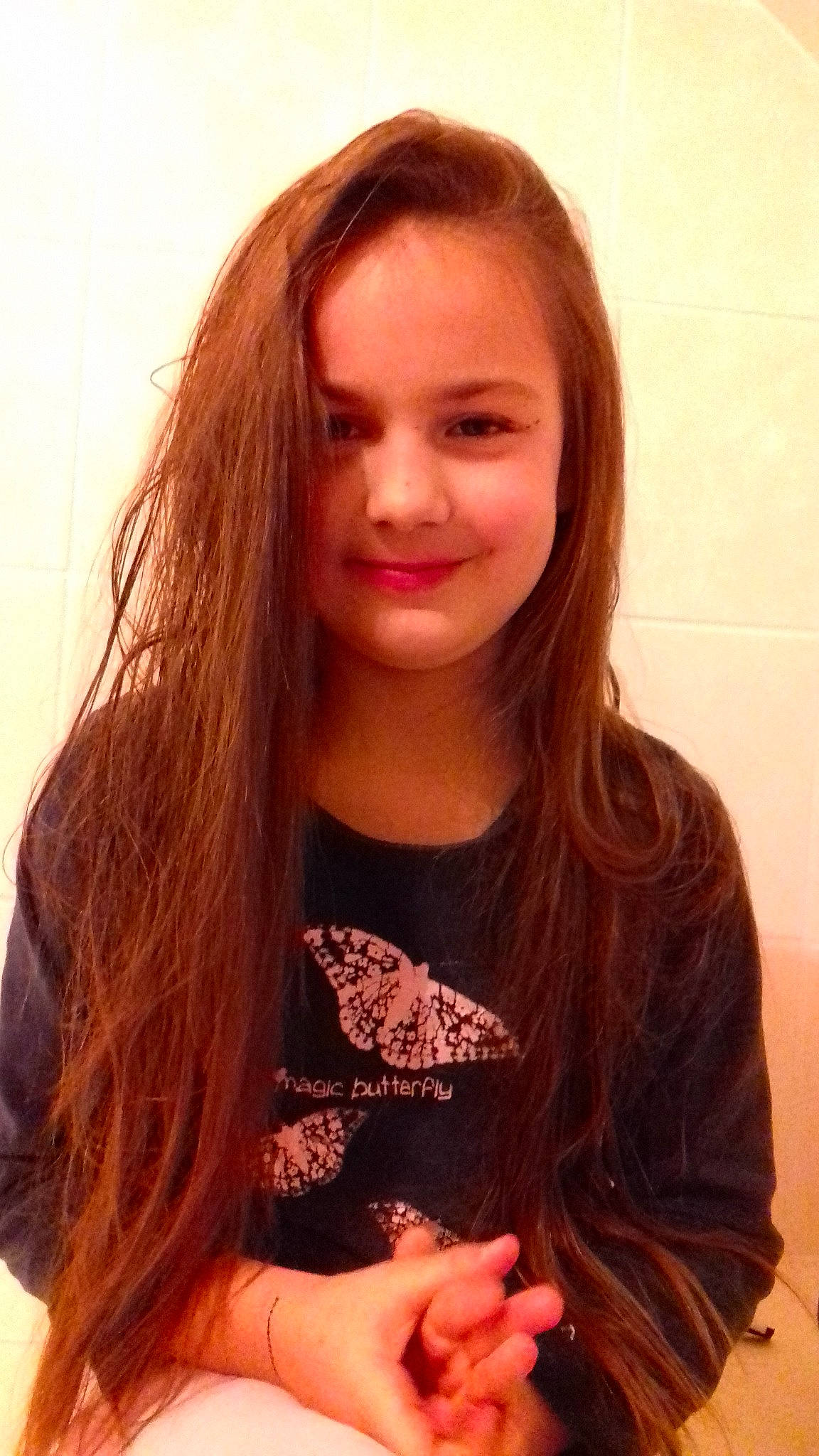 Kylie participe au concours pour gagner de l'argent avec cette photo : bangs, black_hair, brown_hair, forehead, girl, hair, hair_care, hair_coloring, hairstyle, human_hair_color, layered_hair, lip, long_hair, person, red_hair