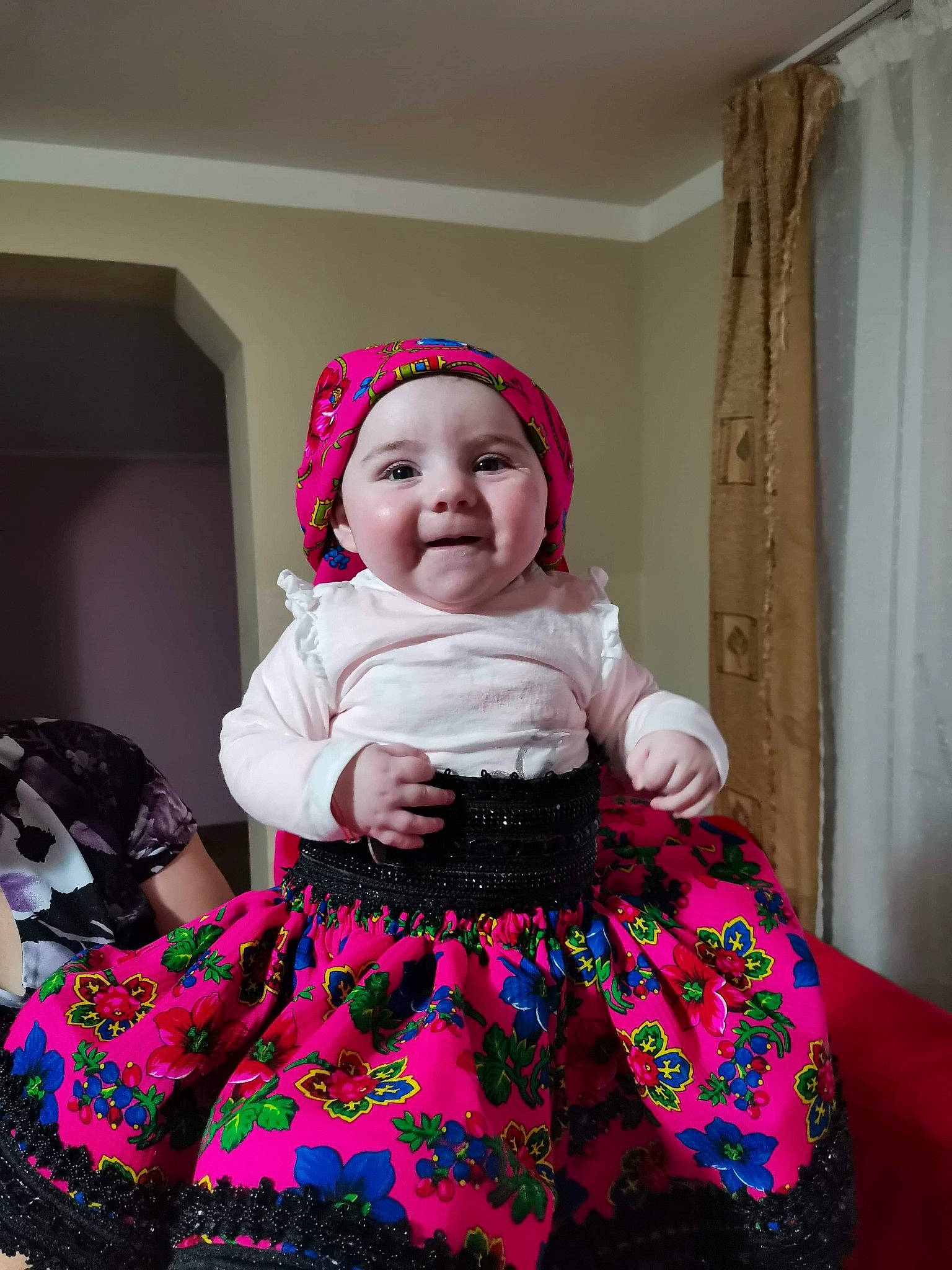 Giorgiana Eliza a rejoint le concours — aidez-le/la à gagner de superbes lots ! baby, baby_products, baby_toddler_clothing, child, clothing, costume, crochet, dress, headgear, headwear, knit_cap, knitting, magenta, pattern, person, pink, purple, textile, toddler