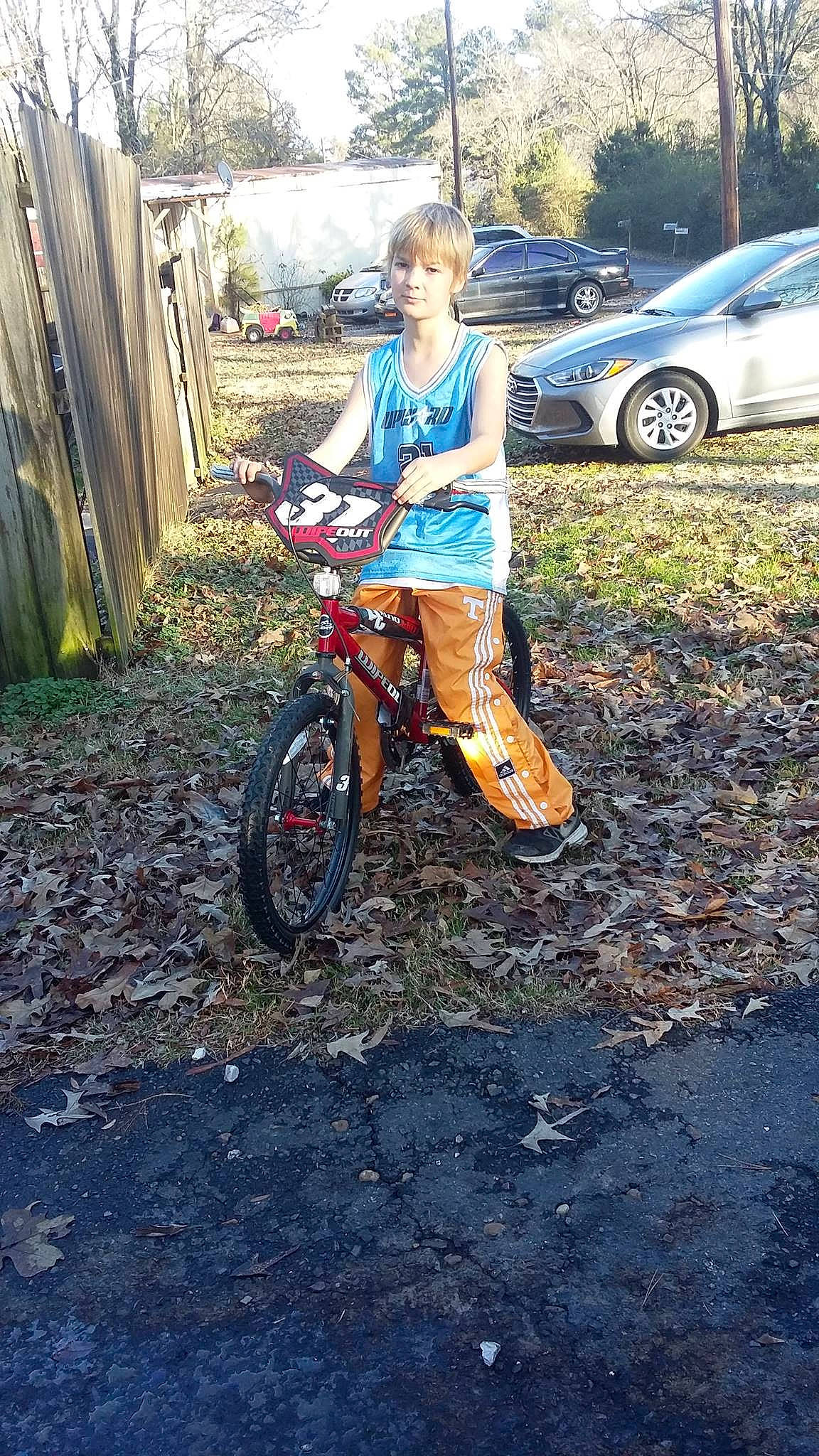 Gene is registered to the contest to win money with this photo: auto_part, automotive_wheel_system, bicycle, bicycle_accessory, bicycle_frame, bicycle_wheel, car, cycling, cyclo_cross, mountain_bike, person, recreation, road_bicycle, sports_equipment, transport, vehicle, wheel