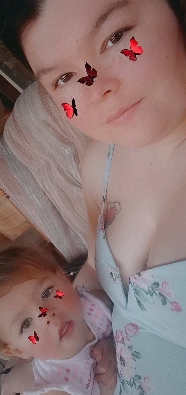 Ainsley is registered to the contest to win money with this photo: cheek, chest, chin, ear, eyebrow, eyelash, eyewear, finger, happy, human_body, jaw, lip, mouth, muscle, neck, nose, organ, shoulder, skin, white