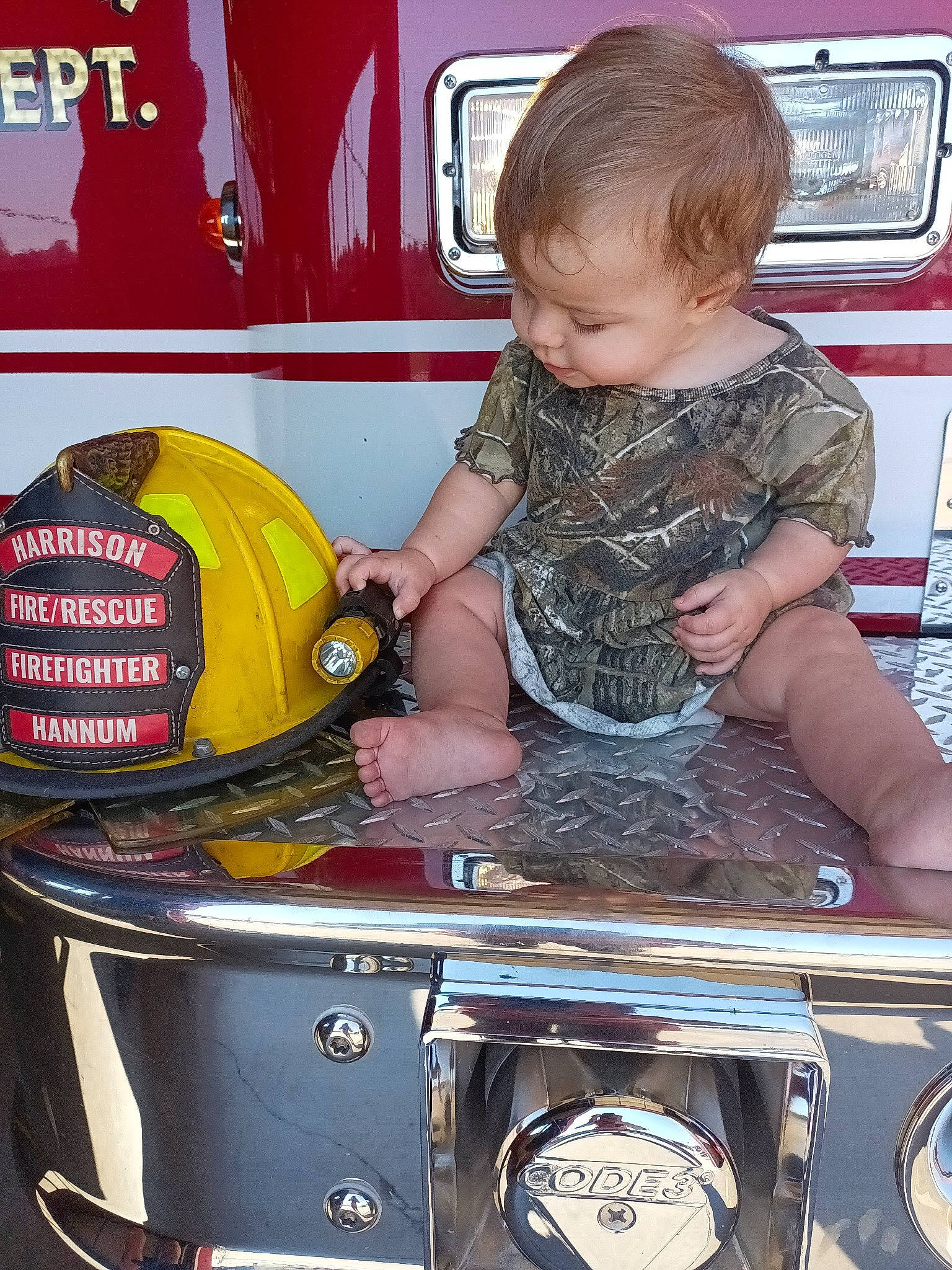 Gracelynn is registered to the contest to win money with this photo: auto_part, automotive_design, automotive_exterior, automotive_lighting, automotive_tire, baby, baby_toddler_clothing, bumper, child, classic, fender, fun, idiophone, membranophone, motor_vehicle, musical_instrument, person, steering_wheel, toddler, tom_tom_drum