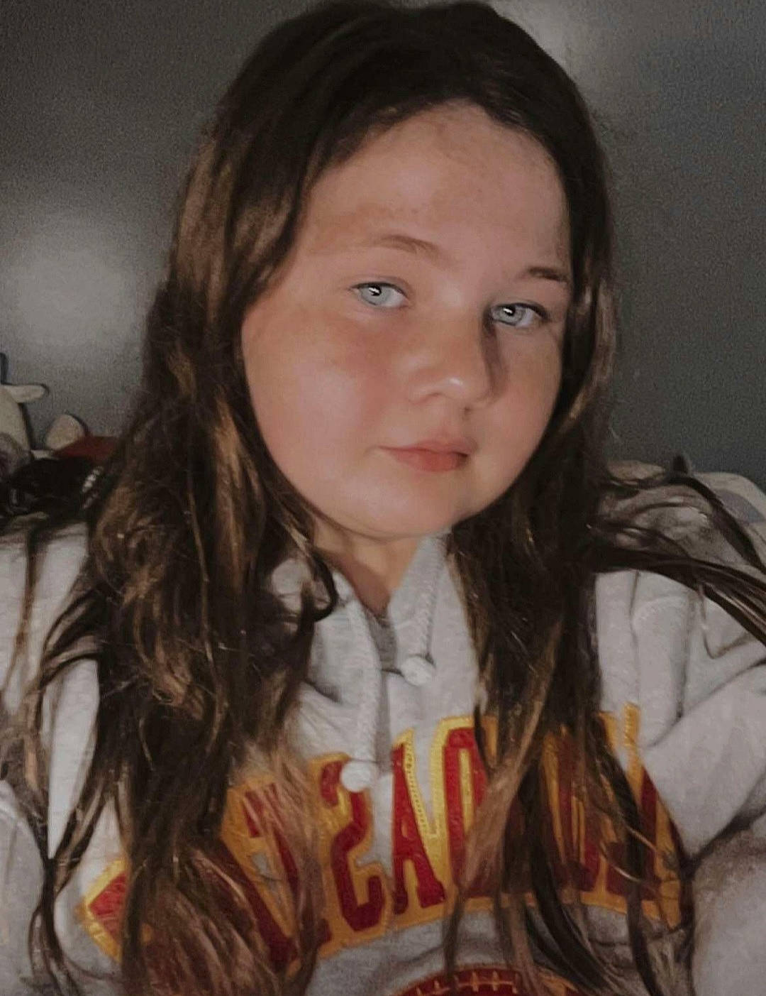 Marianna is registered to the contest to win money with this photo: black_hair, cheek, chin, cool, eyebrow, eyelash, facial_expression, forehead, hair, human, jaw, layered_hair, lip, long_hair, mouth, neck, nose, person, sleeve, step_cutting