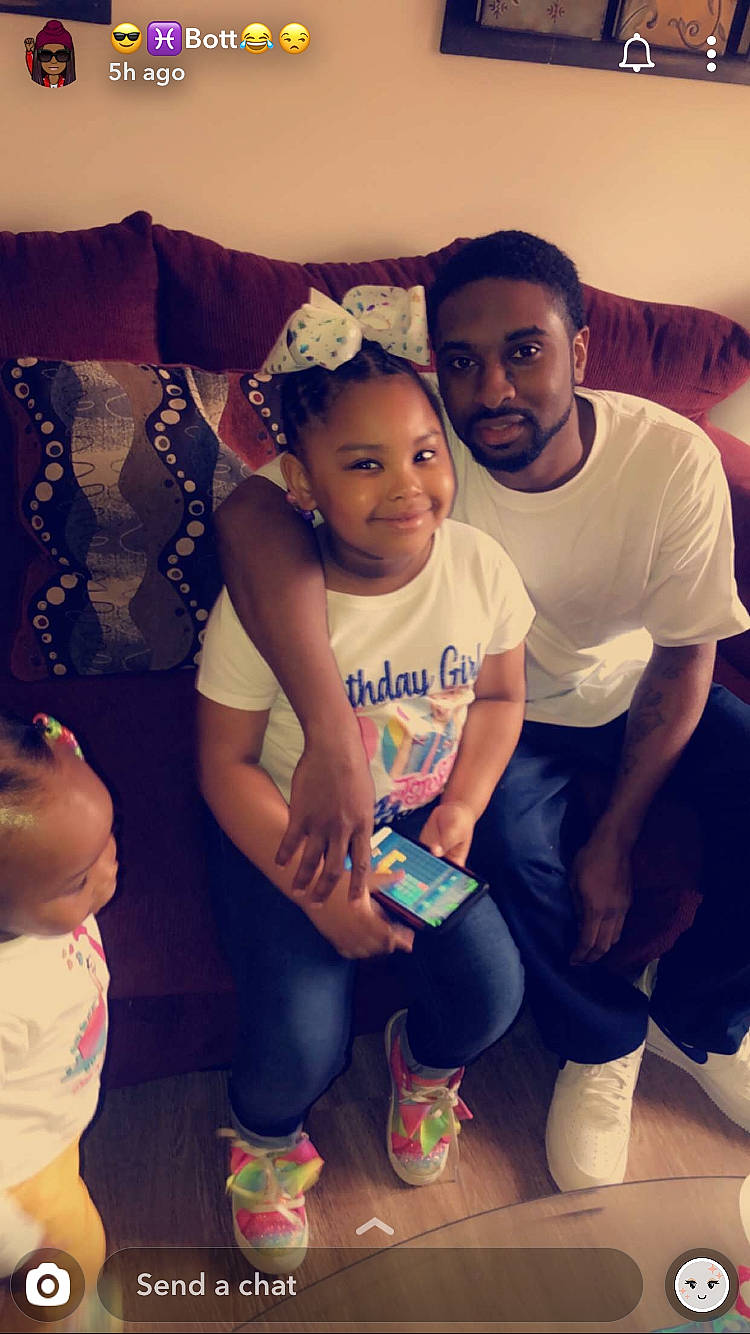 Kamonie joined the competition — help win amazing prizes! cheek, child, cool, face, family, friendship, fun, happy, head, joy, love, people, person, play, sibling, sitting, skin, smile, t_shirt, technology