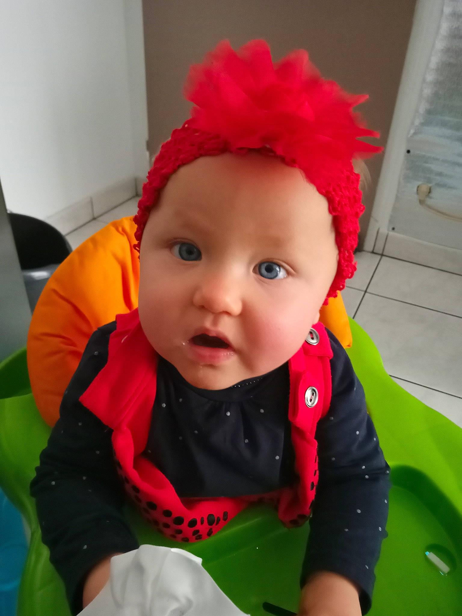 Shayana a rejoint le concours — aidez-le/la à gagner de superbes lots ! baby, baby_products, child, headgear, person, toddler