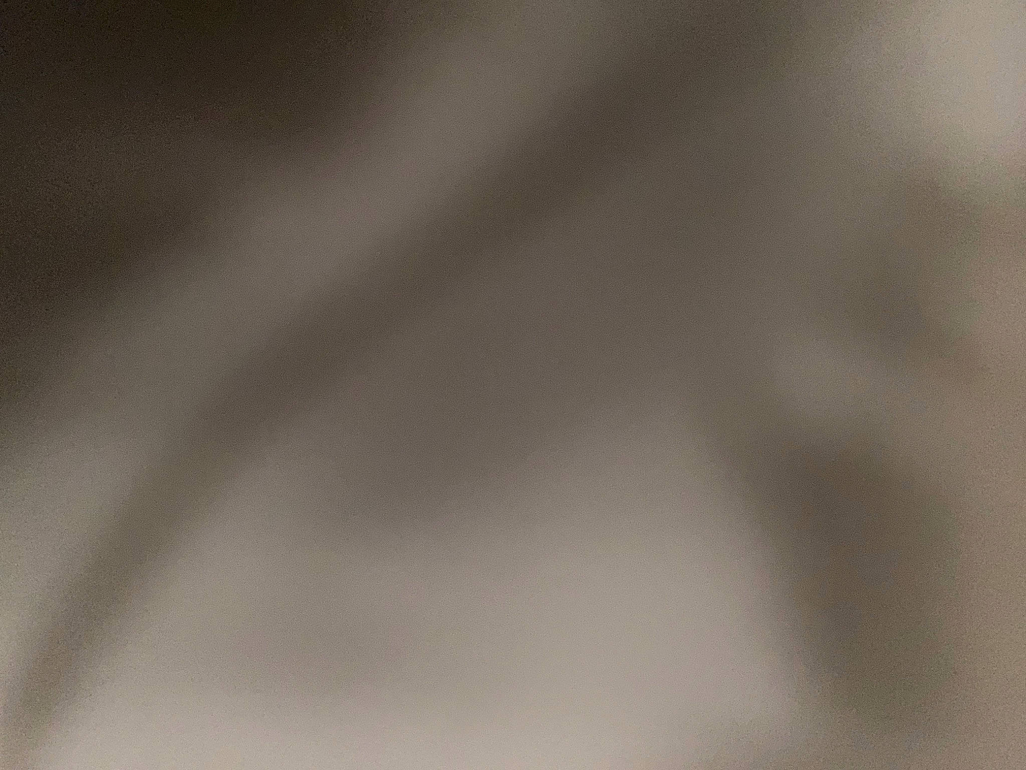 Linoy participe au concours pour gagner de l'argent avec cette photo : blurred, cloud, font, macro_photography, monochrome_photography, pattern, person, sky, tints_and_shades, water