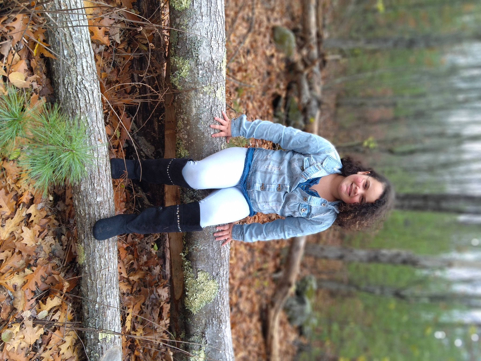 Annabel is registered to the contest to win money with this photo: joy, person, plant, tree, trunk