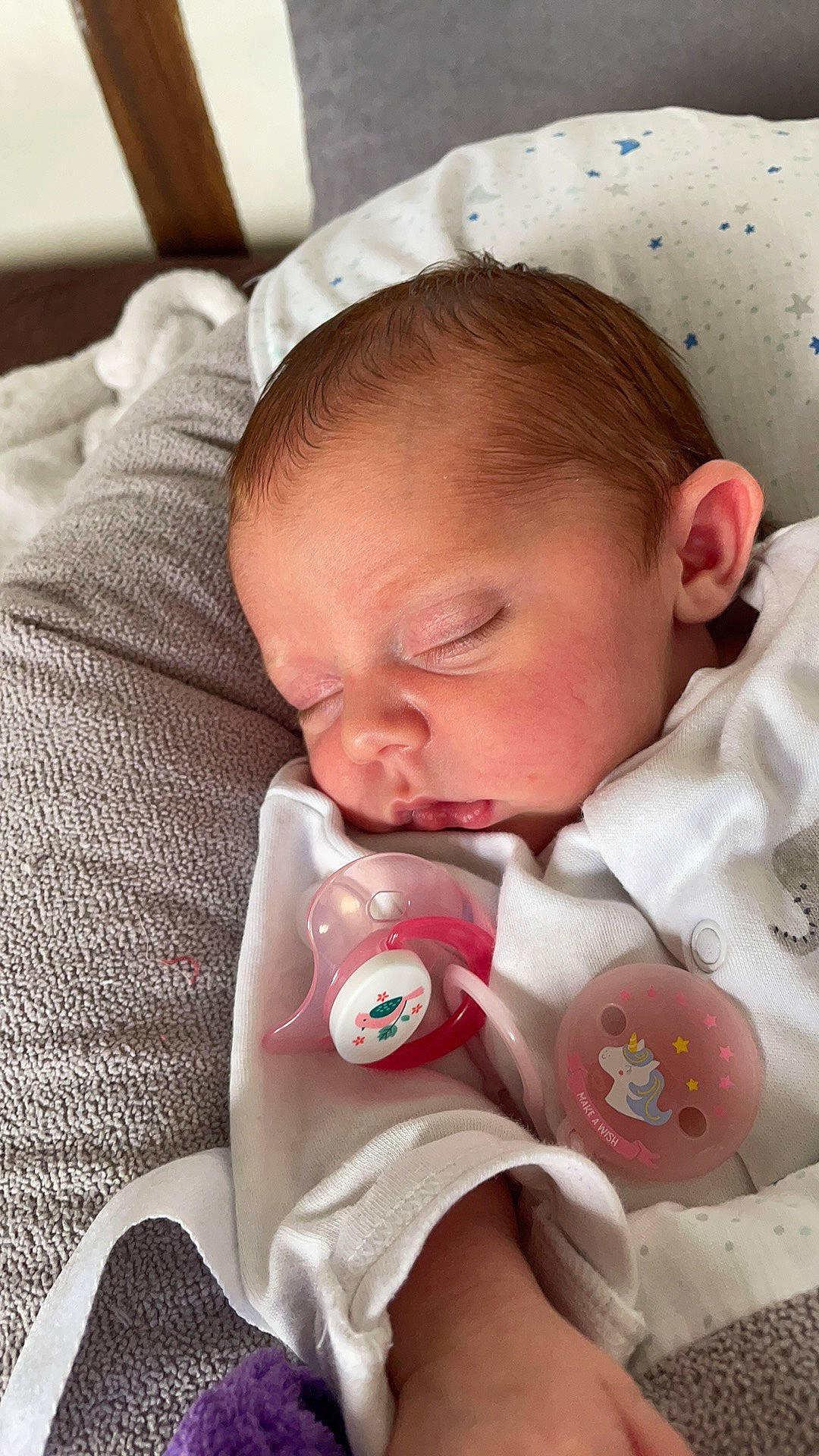 Octavia a rejoint le concours — aidez-le/la à gagner de superbes lots ! baby, baby_products, baby_sleeping, baby_toddler_clothing, cheek, child, chin, comfort, drinkware, ear, eye, eyebrow, head, iris, linens, lip, mouth, nose, person, skin