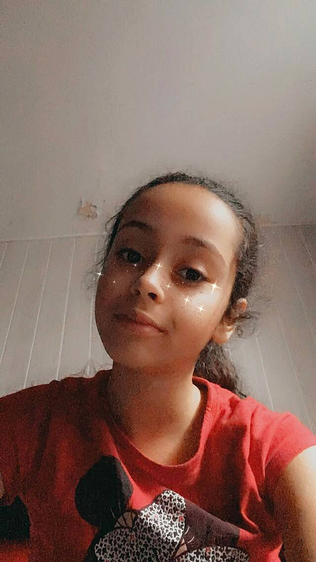 Ritej a rejoint le concours — aidez-le/la à gagner de superbes lots ! cheek, eyebrow, eyelash, forehead, hairstyle, joy, kitchen_utensil, lip, person, selfie, throat