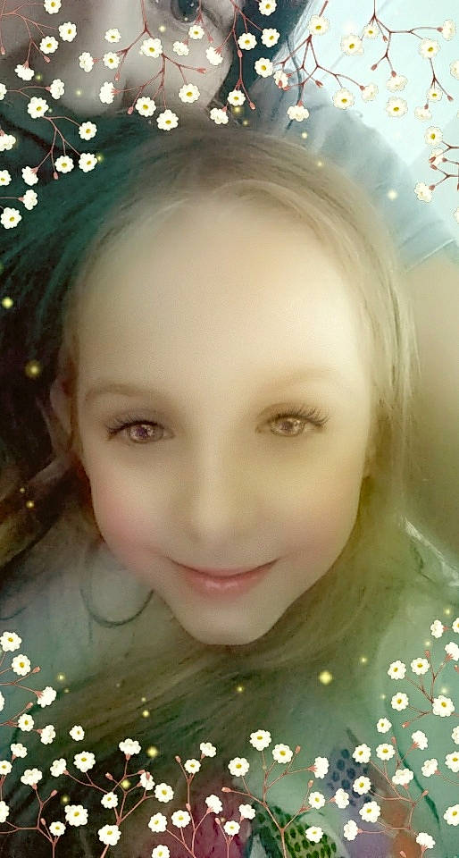 Ynnaia participe au concours pour gagner de l'argent avec cette photo : beauty, cheek, chin, eyebrow, eyelash, facial_expression, flash_photography, fun, hair, hairstyle, happy, human, joy, light, lip, nose, organ, person, photograph, skin